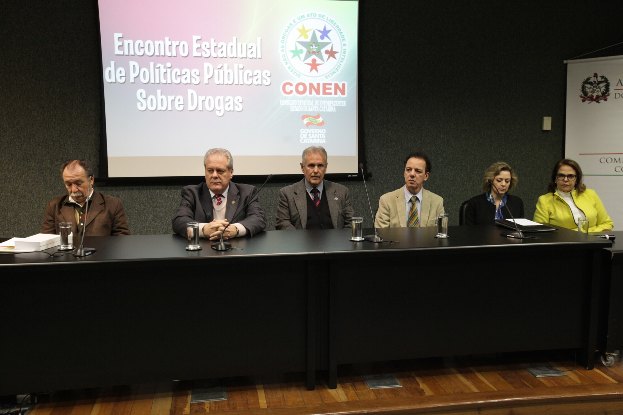Encontro estadual debate políticas públicas sobre drogas na Assembleia