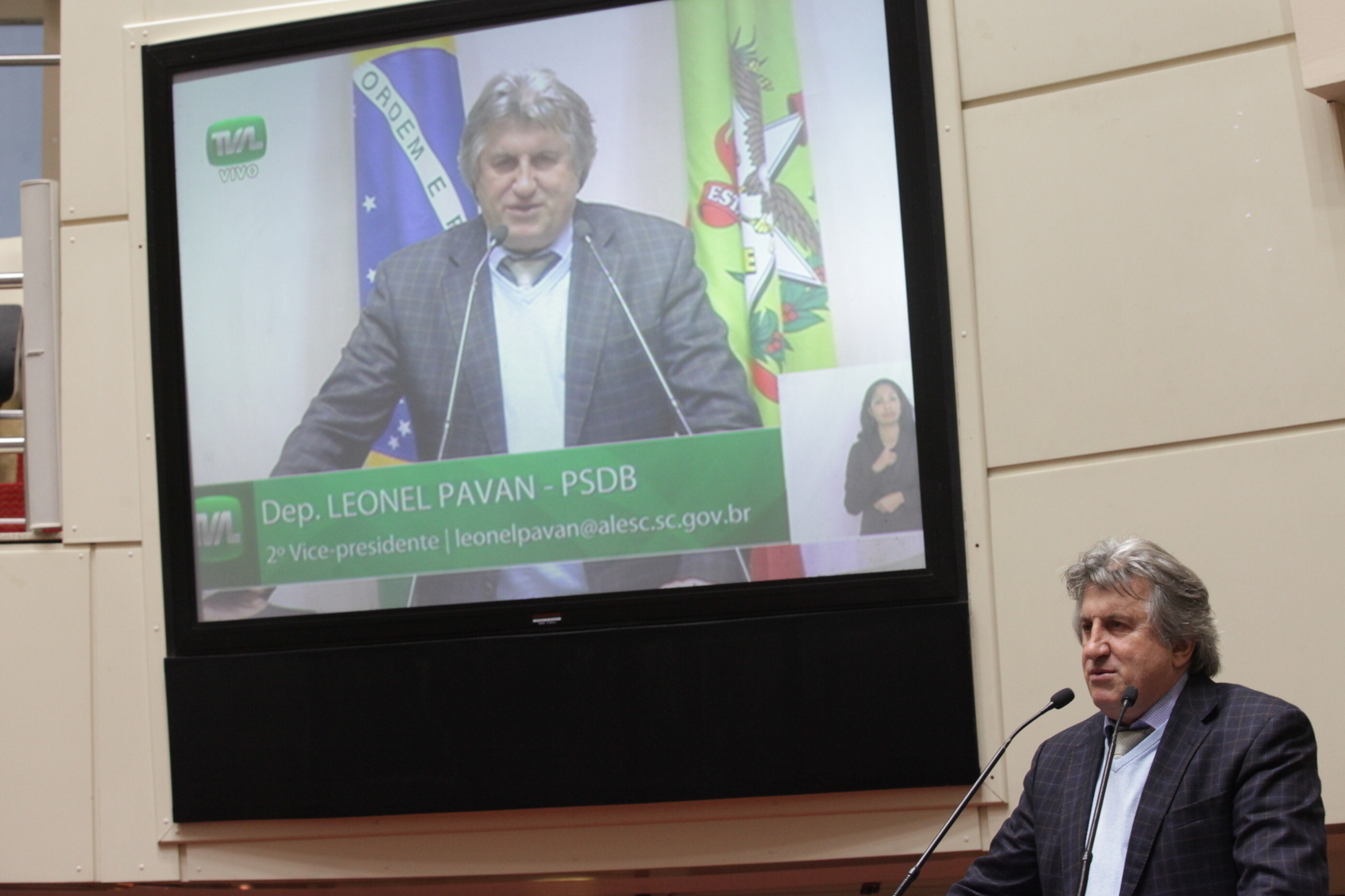Pavan repercute suspensão da ordem para demolir beach clubs na Capital