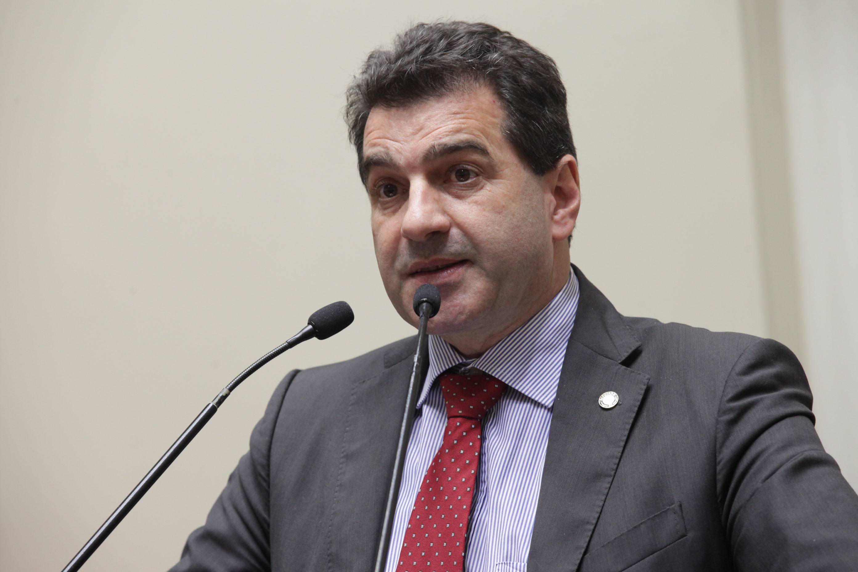 Sessão Ordinária. Deputado Valdir Cobalchini (PMDB).