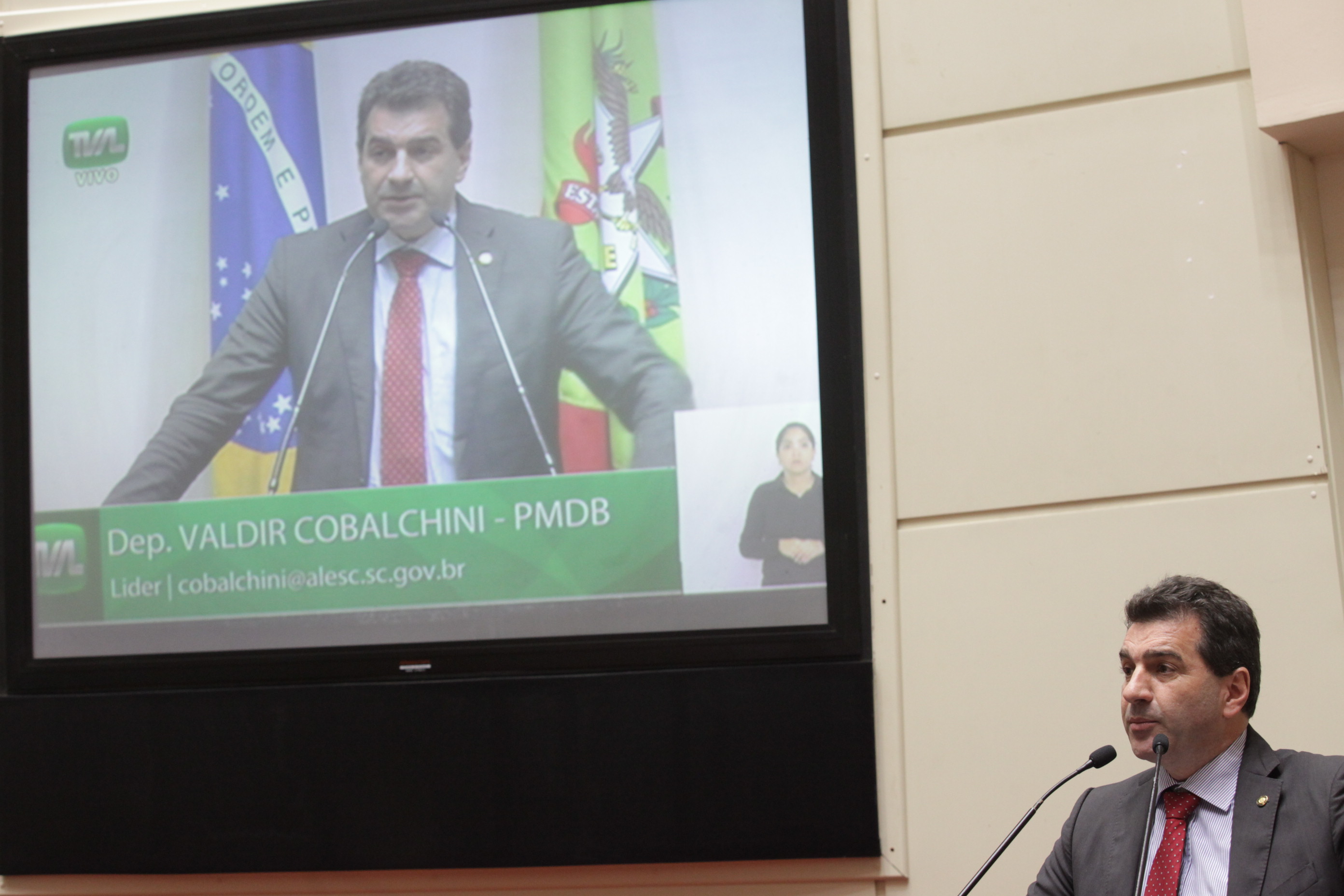 Sessão Ordinária. Deputado Valdir Cobalchini (PMDB).