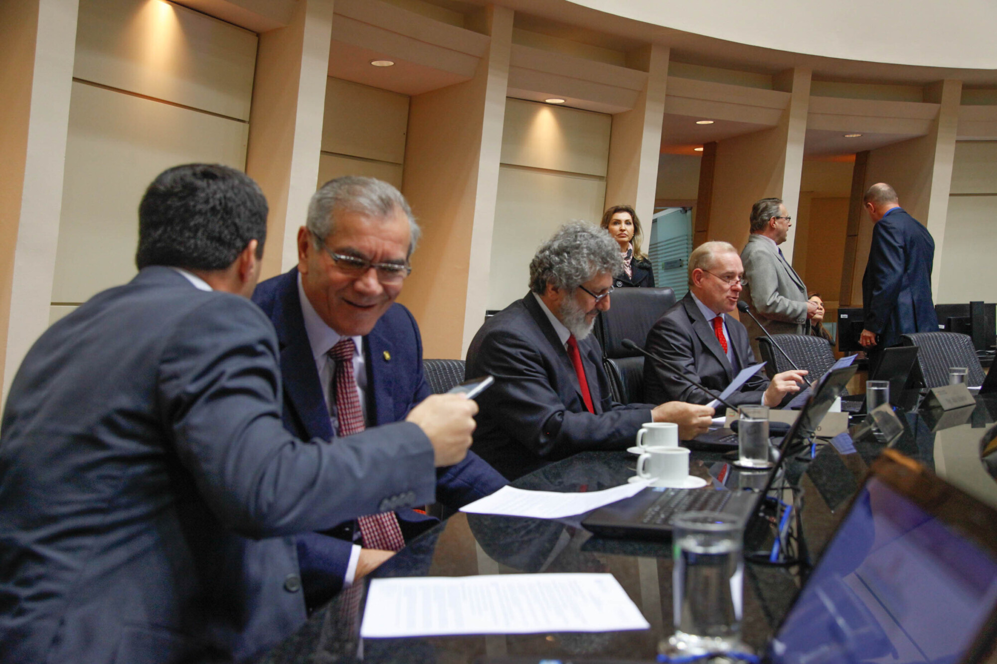 Acordo de renegociação da dívida do Estado repercute no plenário
