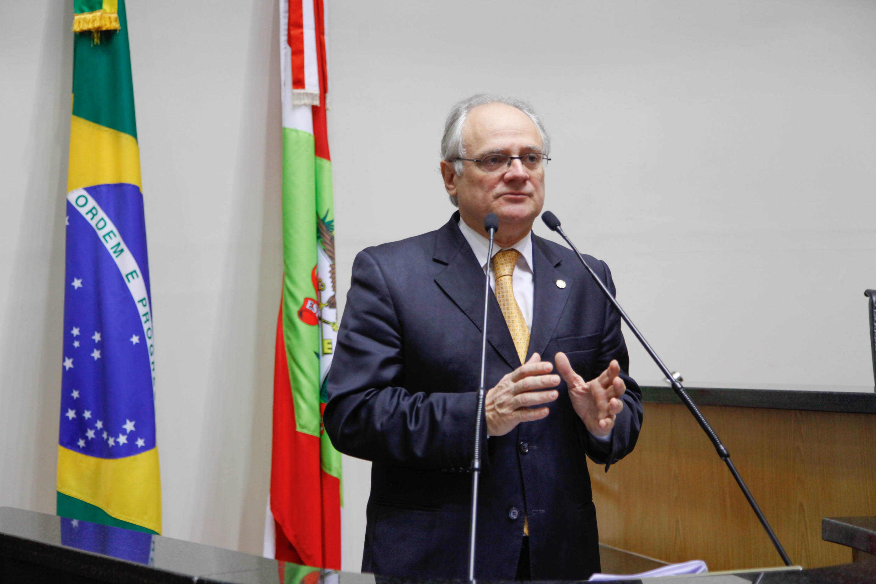 Deputado Vicente Caropreso (PSDB) em Sessão Ordinária