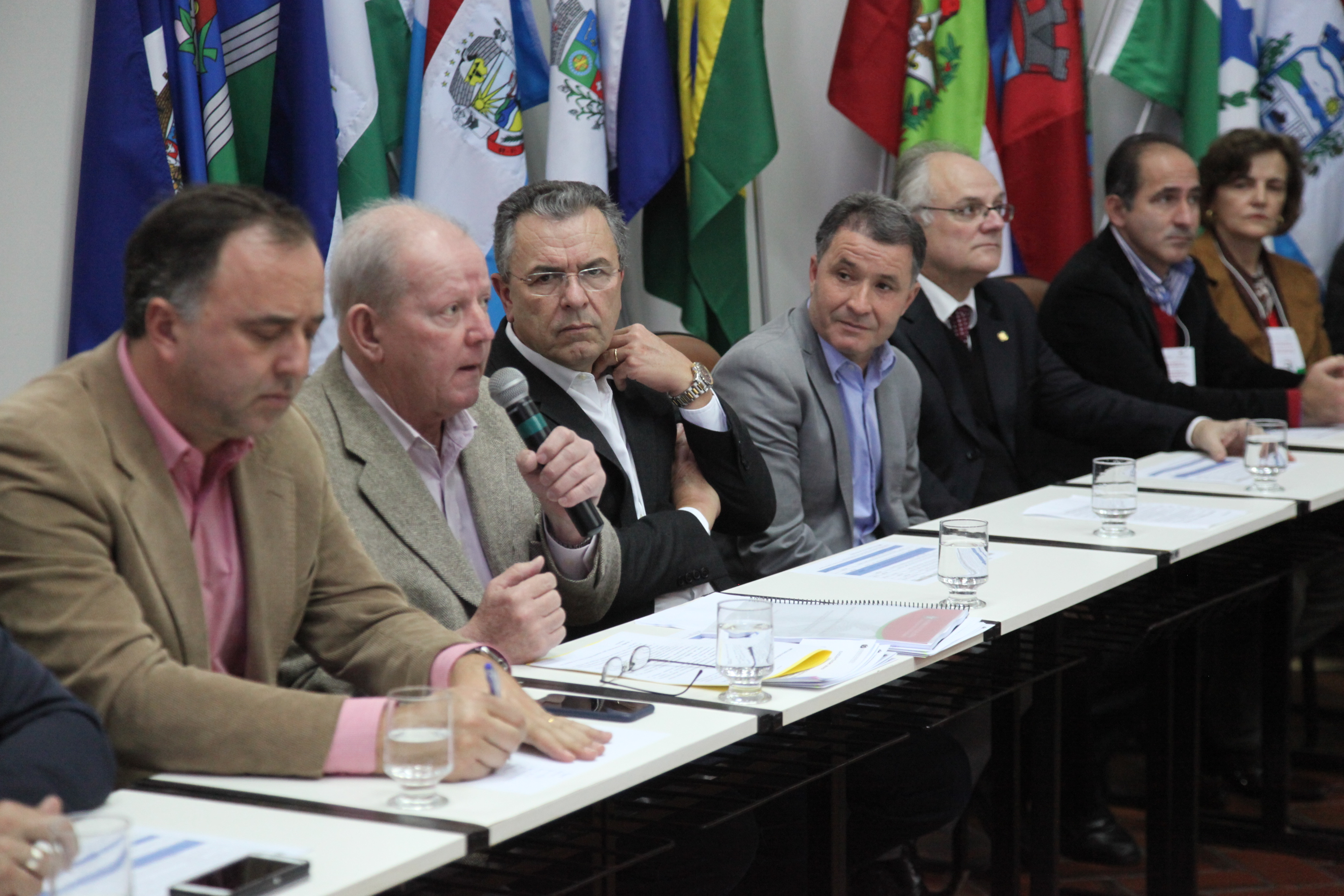 Audiência Pública Regional - Lei de Diretrizes Orçamentárias (LDO) 2016 para a Lei Orçamentária Anual (LOA) 2017 - Joinville/SC.