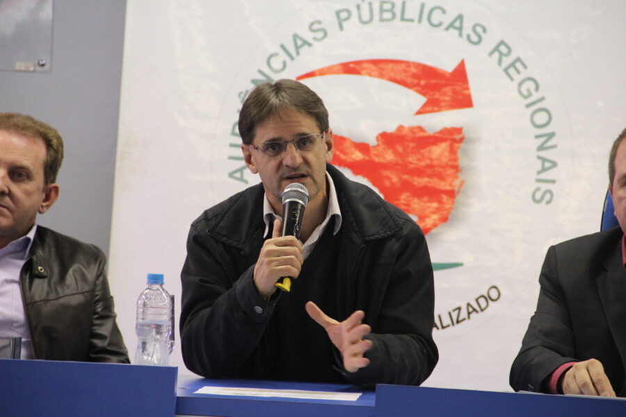 Deputado Neodi Saretta na audiência do OR em São Miguel do Oeste