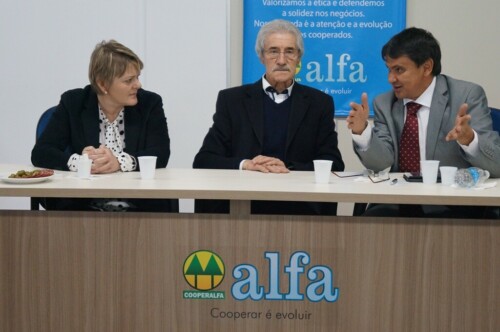 Governador do Piauí busca acordo com setor cooperativista catarinense