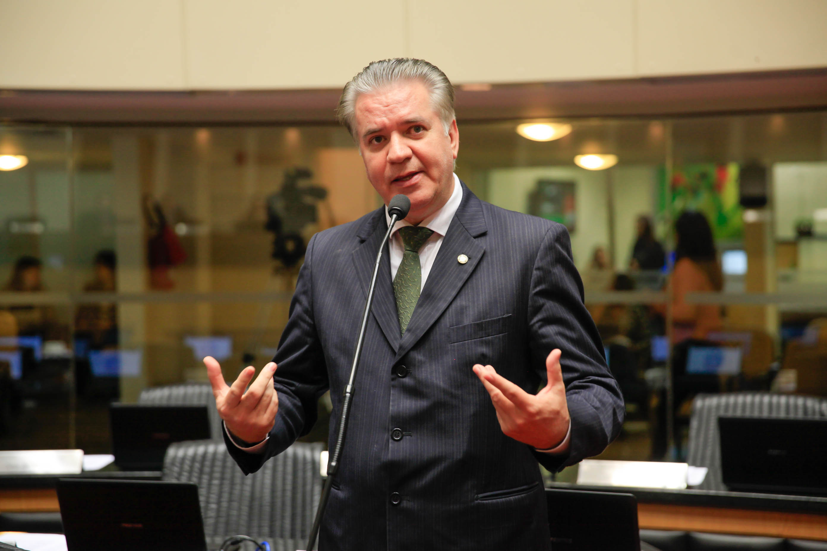 Deputado César Valduga (PCdoB) em Sessão Ordinária
