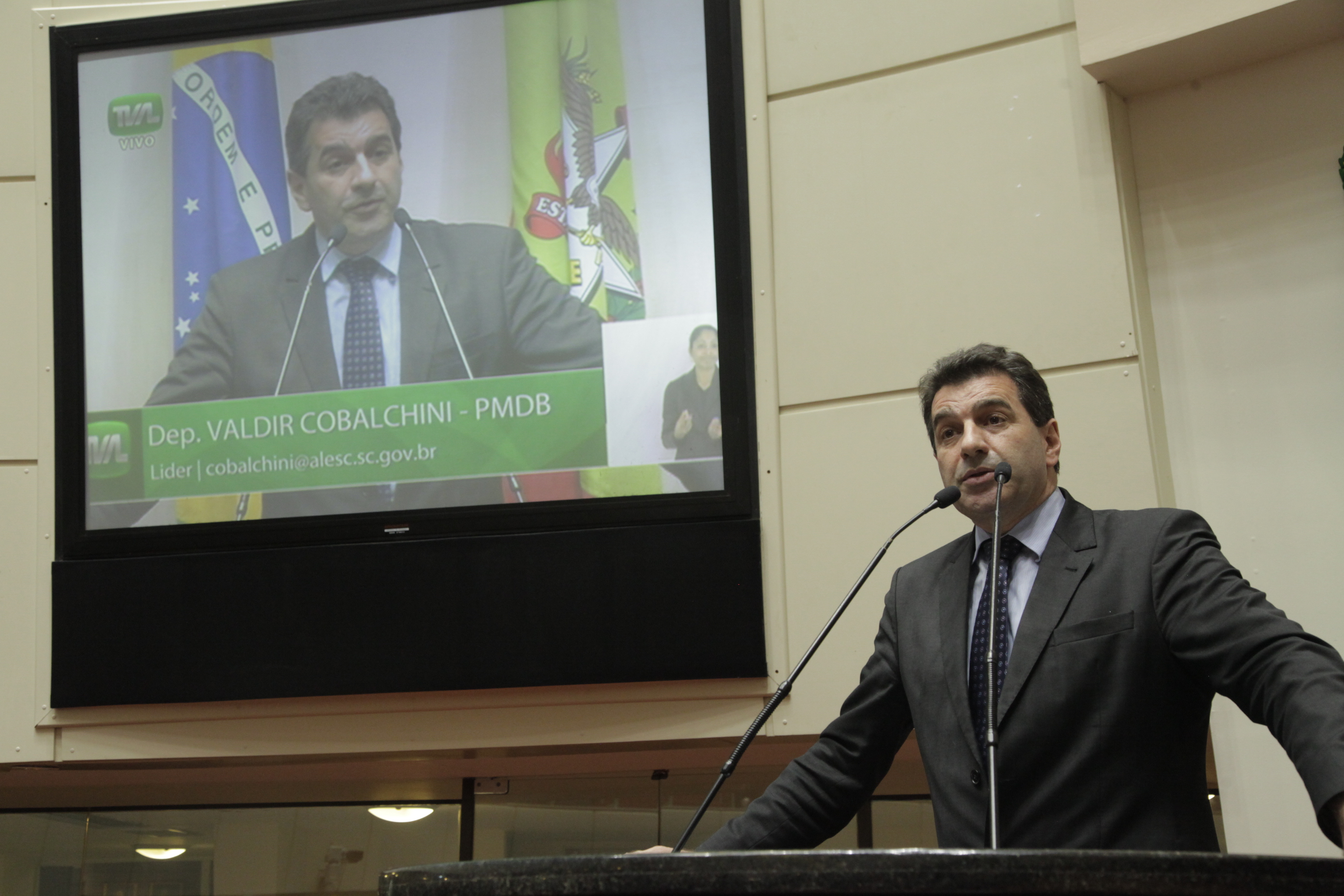 Sessão Ordinária. Deputado Valdir Cobalchini (PMDB).