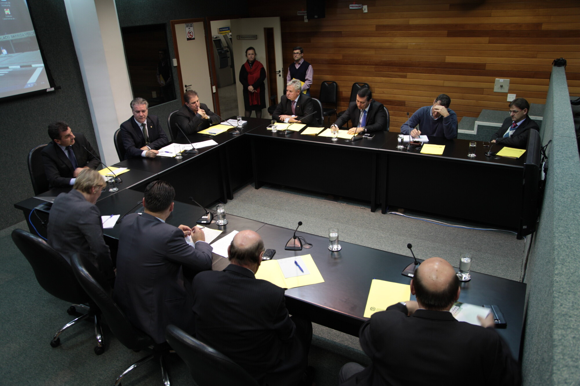Audiência destaca necessidade de novo plano estadual aeroviário para SC