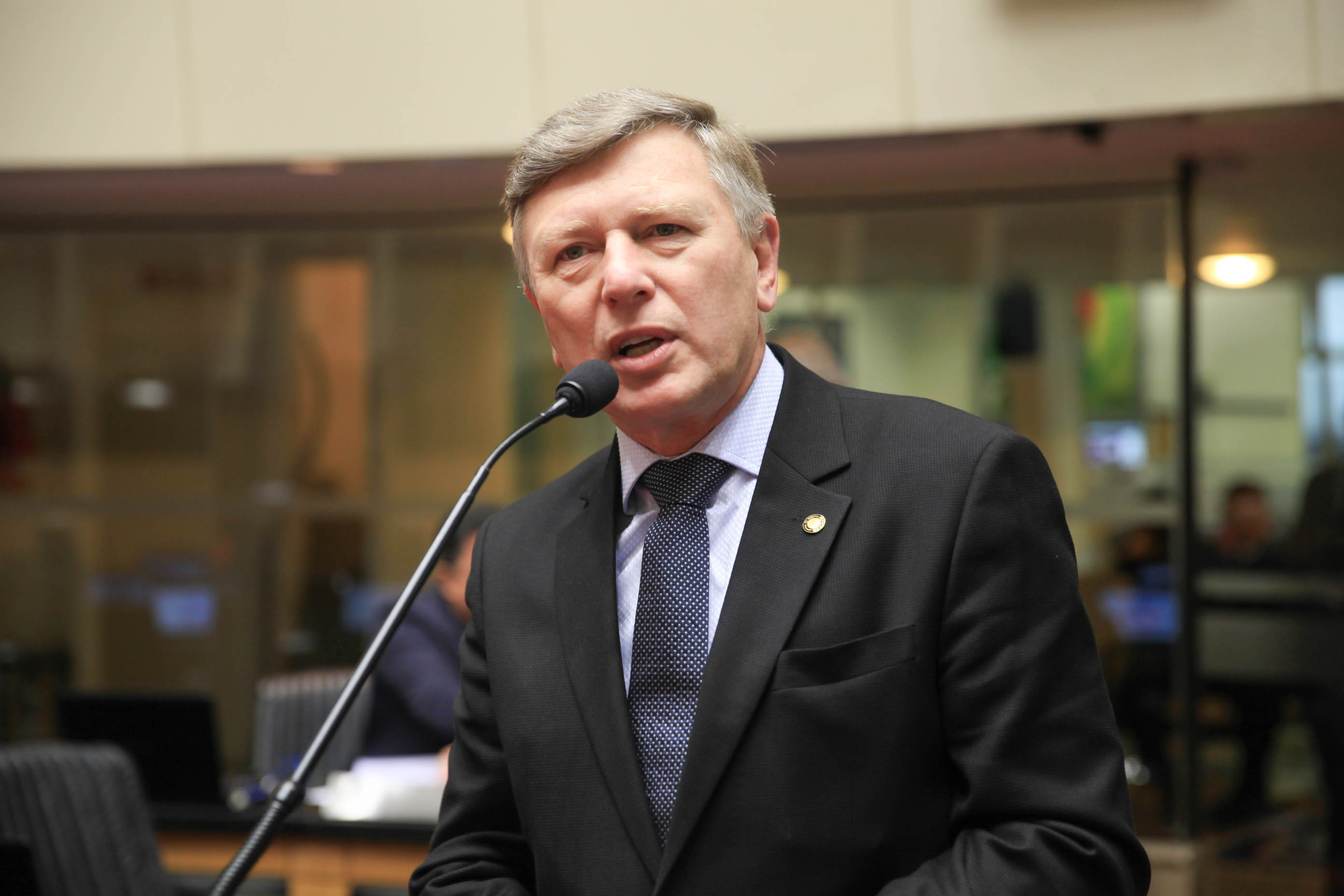 Deputado Milton Hobus (PSD) em Sessão Ordinária