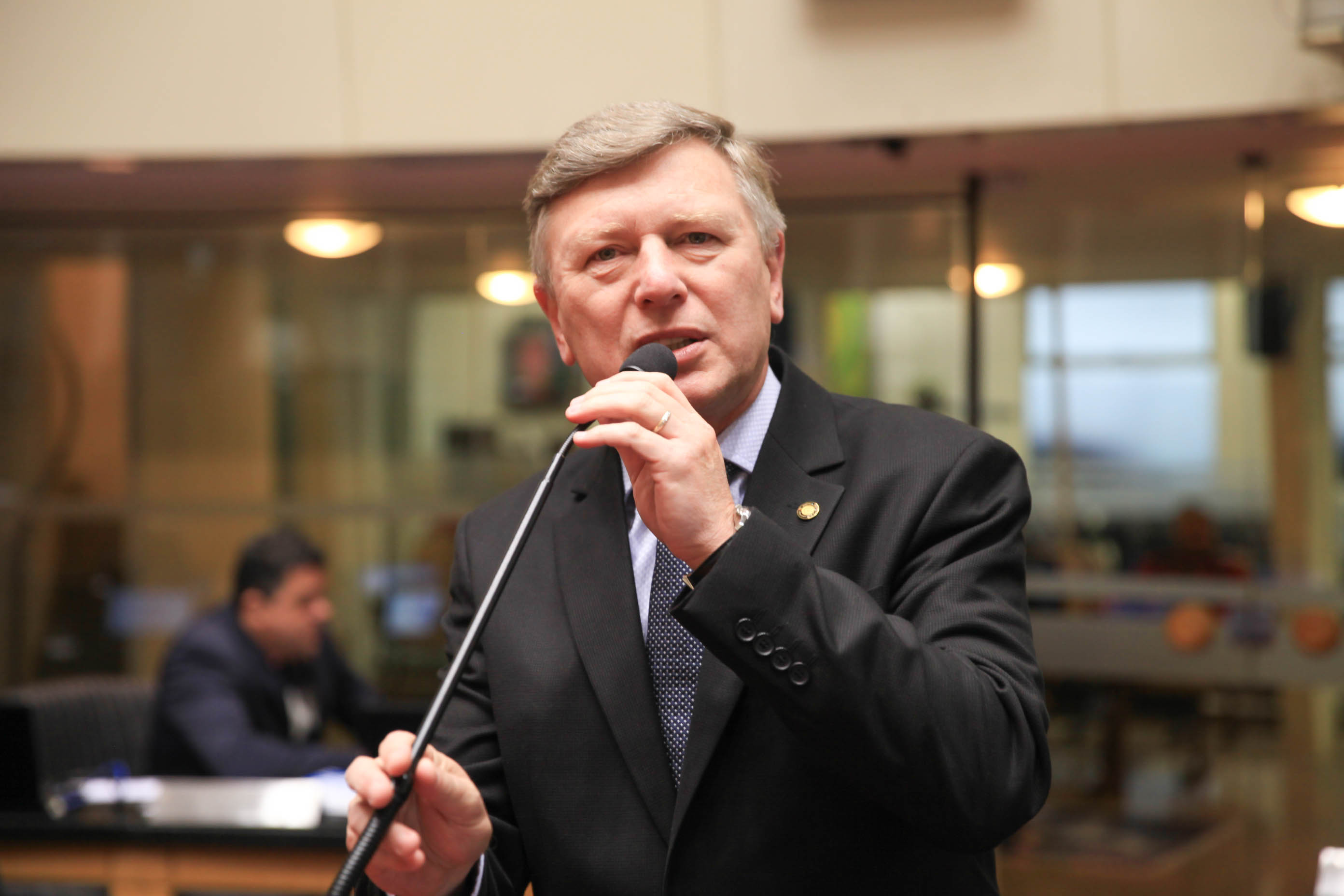 Deputado Milton Hobus (PSD) em Sessão Ordinária