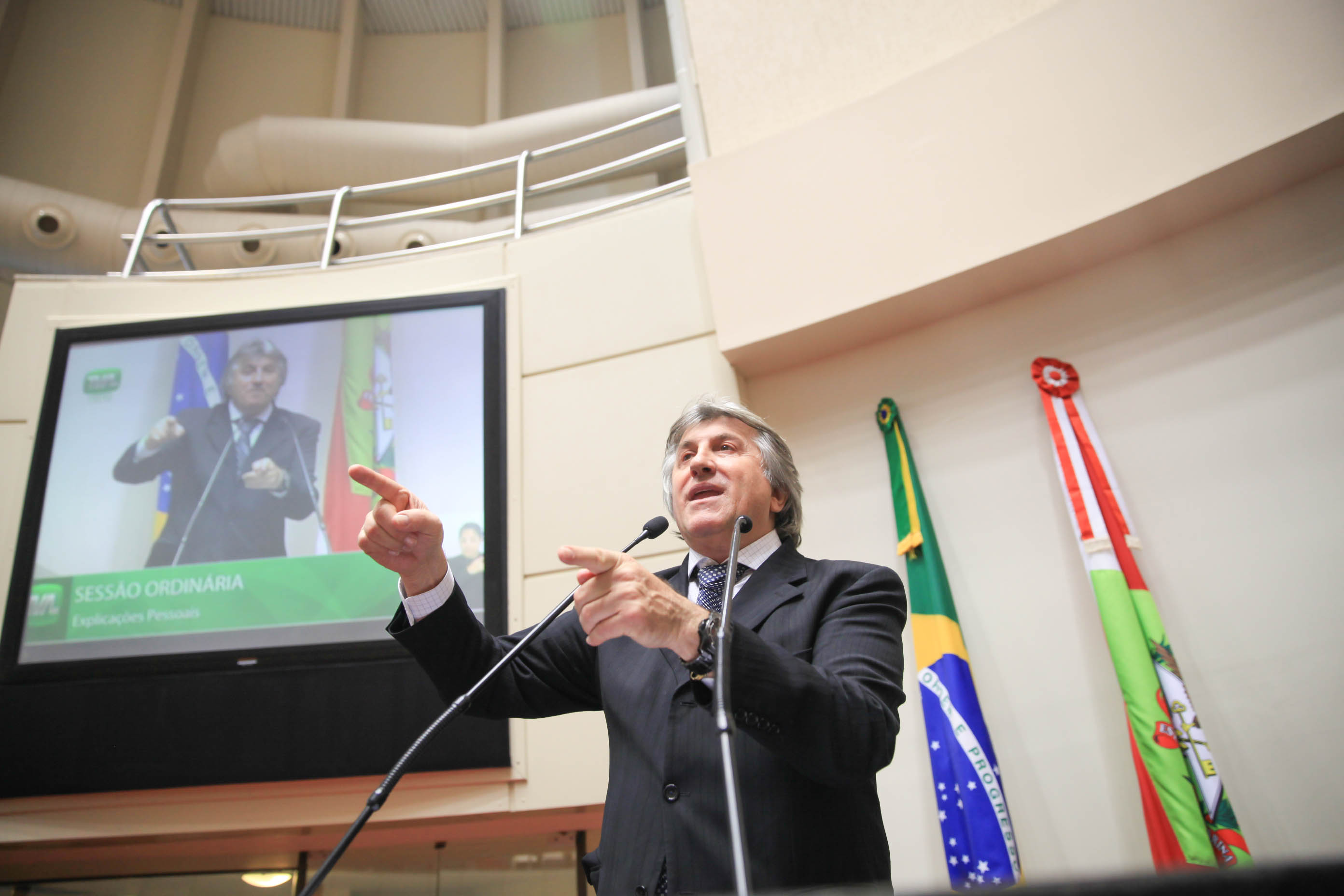 Deputado Leonel Pavan (PSDB) em Sessão Ordinária