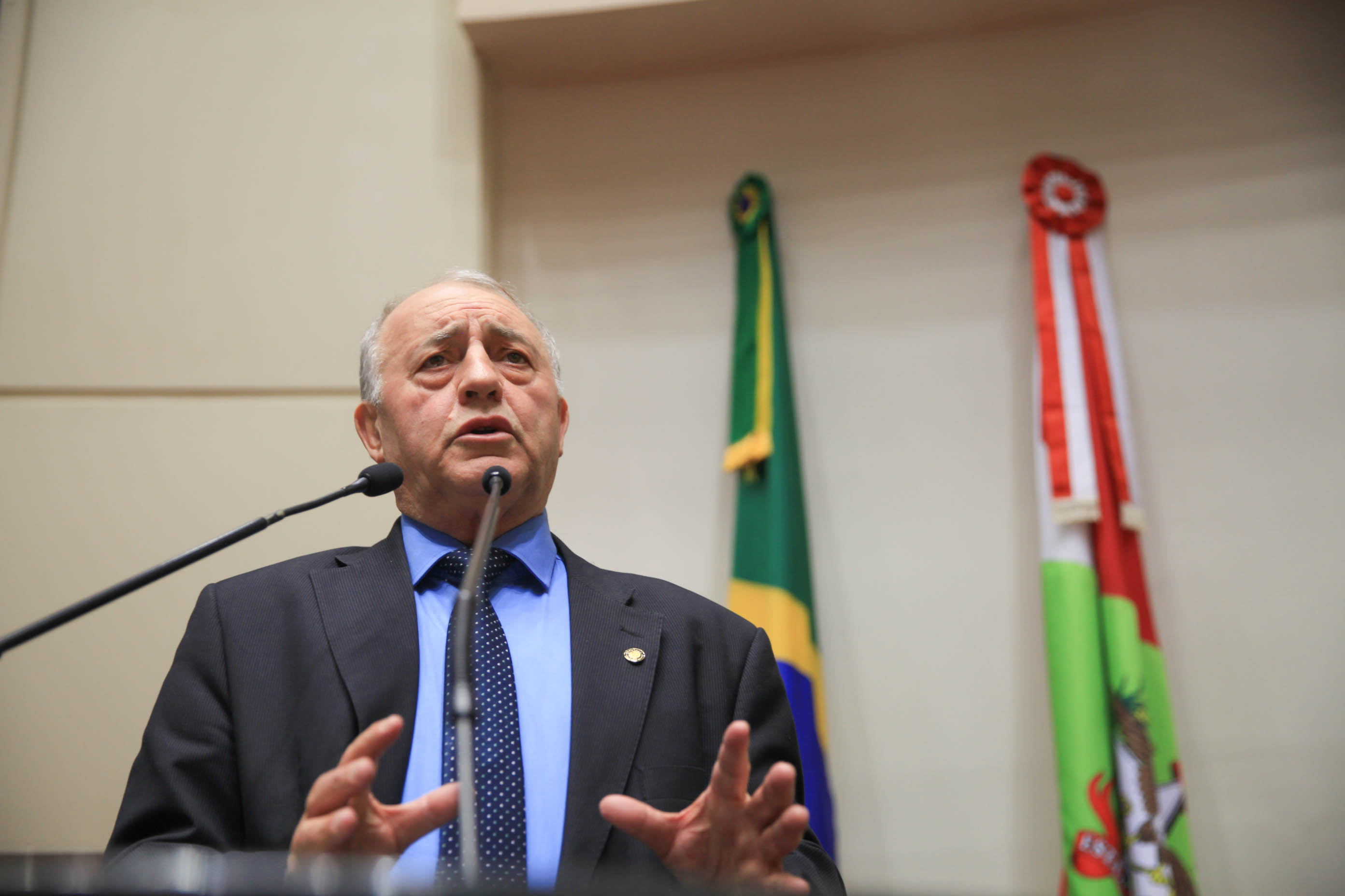 Deputado Natalino Lazare (PR) em Sessão Ordinária