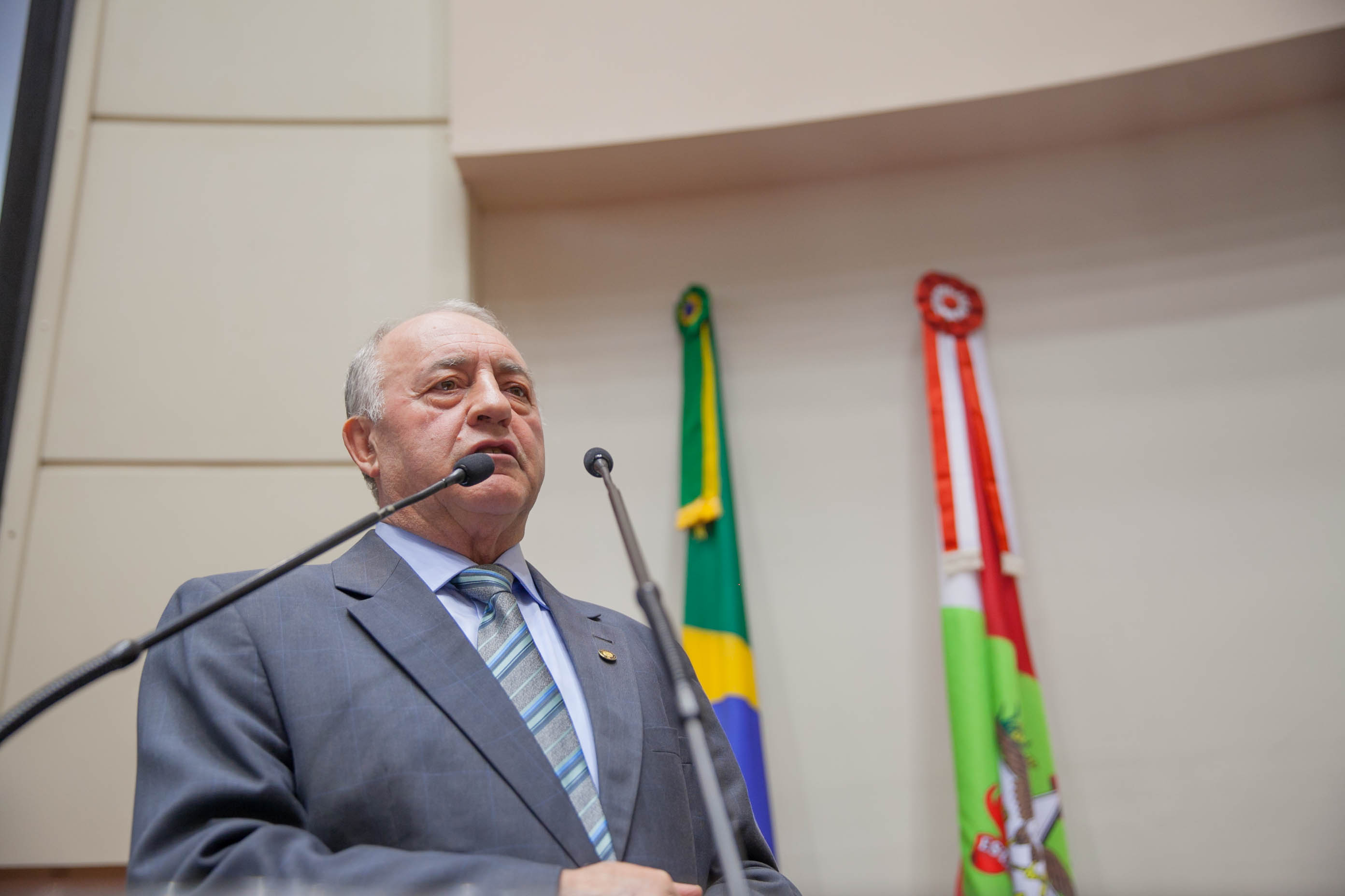 Deputado Natalino Lazare (PR) em Sessão Ordinária