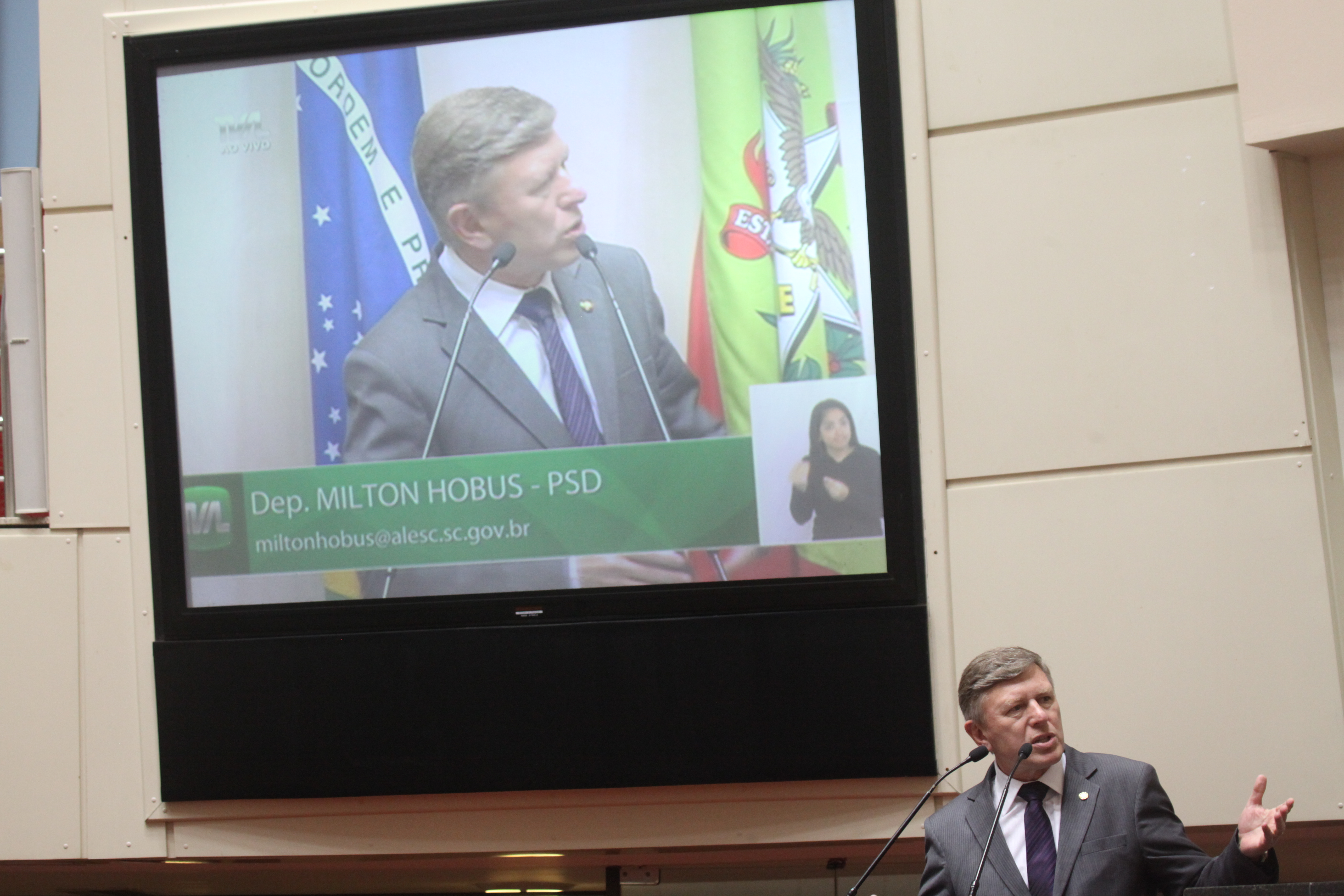 Sessão Ordinária. Deputado Milton Hobus (PSD).