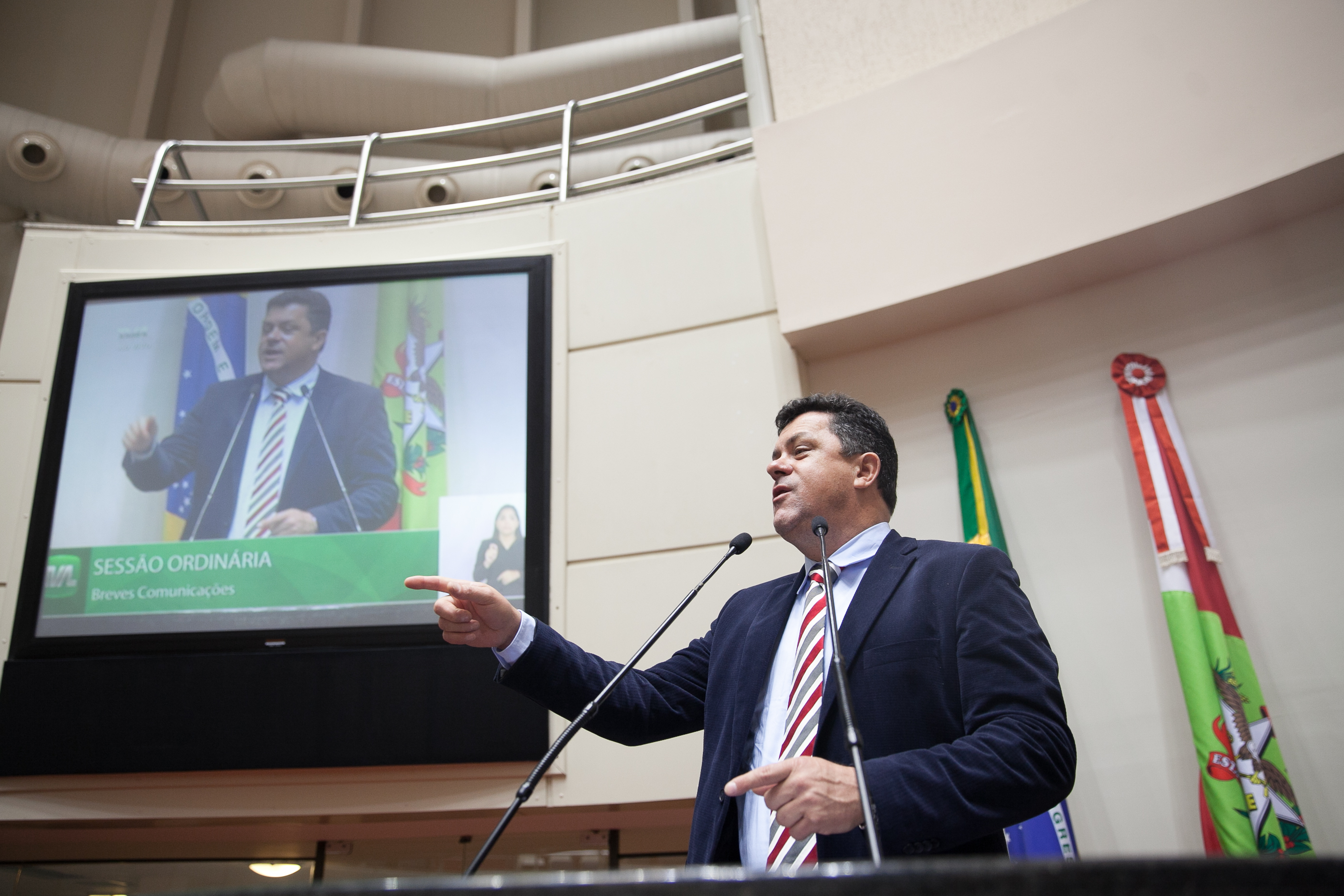 Deputado Ivan Naatz (PDT) em Sessão Ordinária
