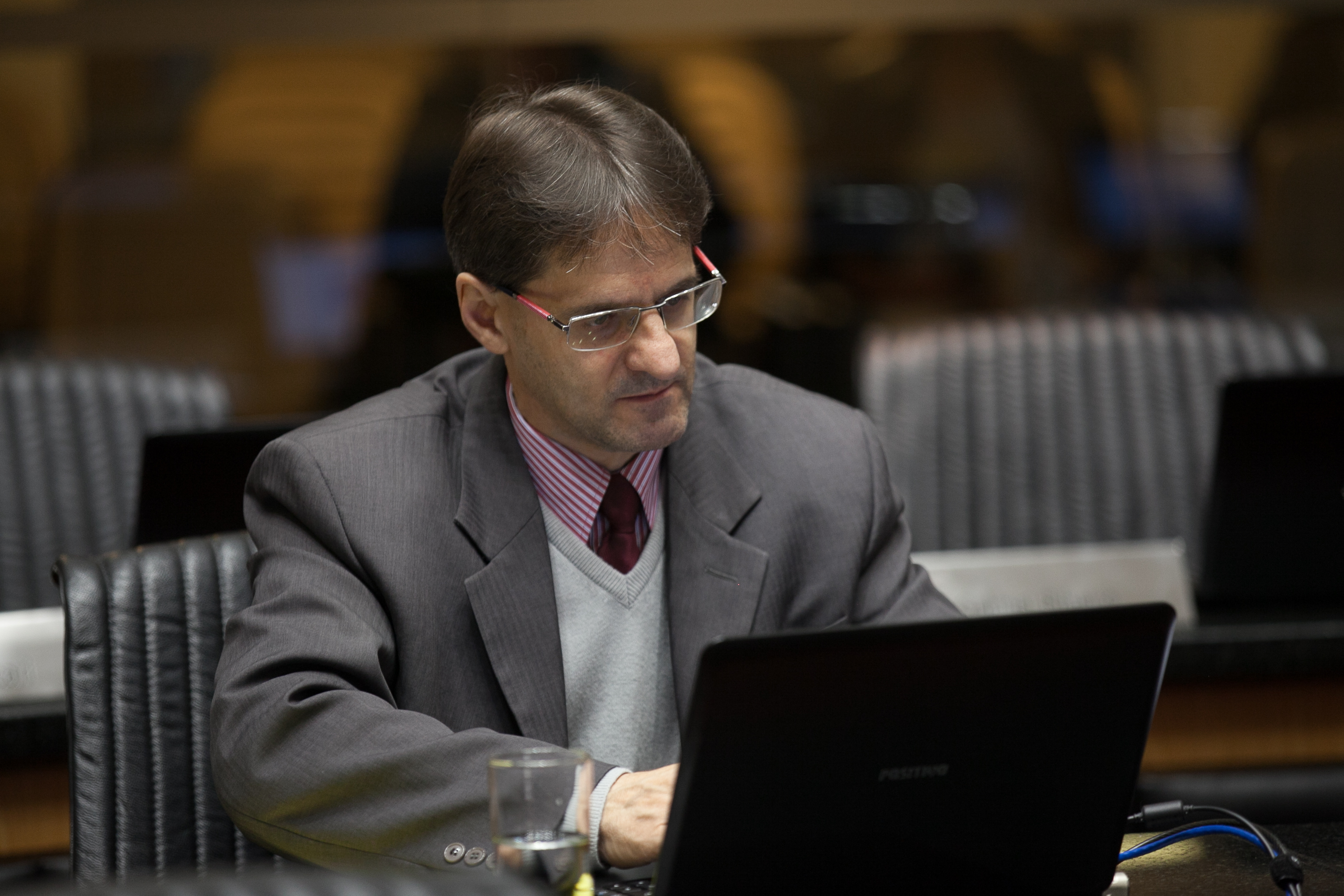 Deputado Neodi Saretta (PT) em Sessão Ordinária