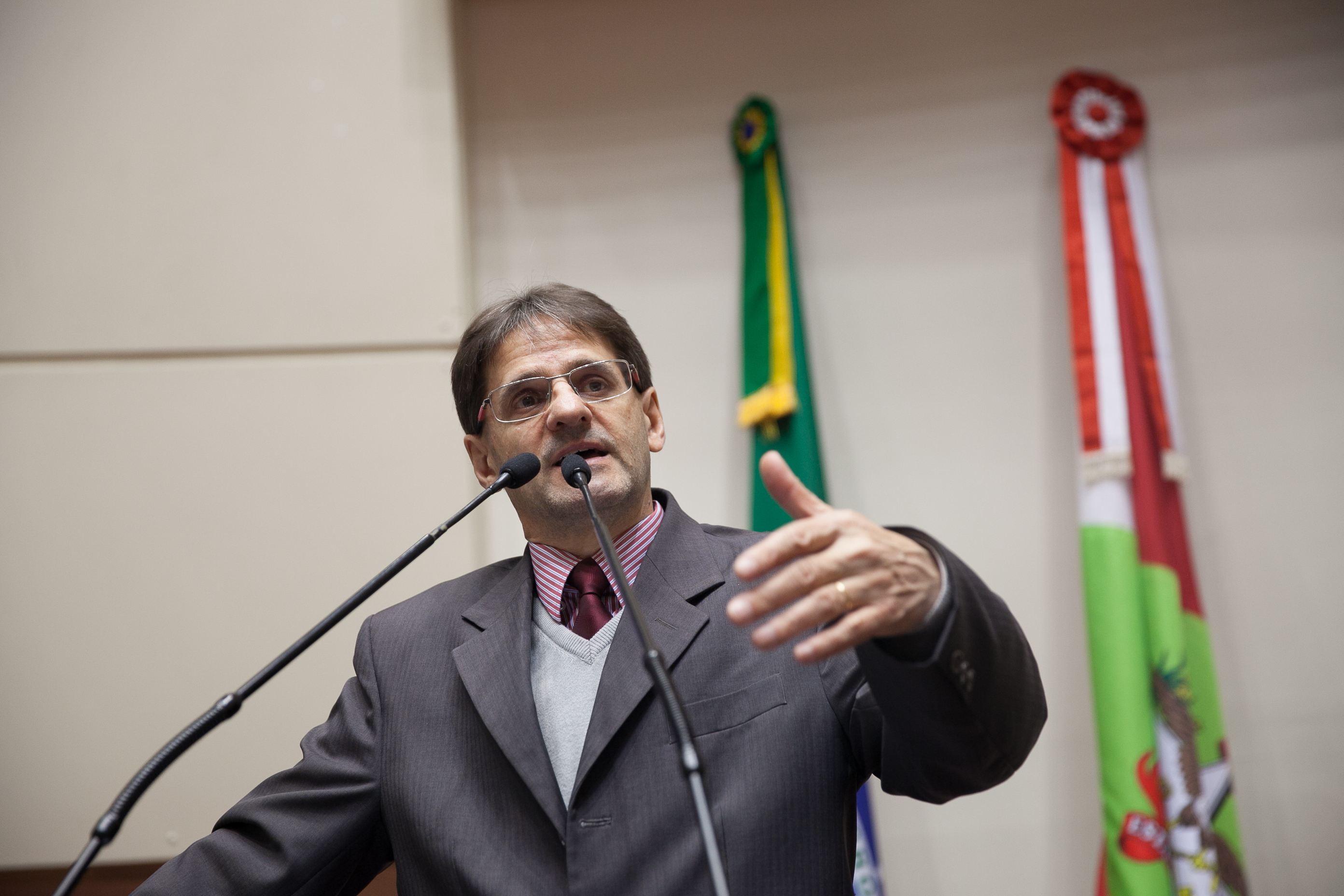 Deputado Neodi Saretta (PT) em Sessão Ordinária