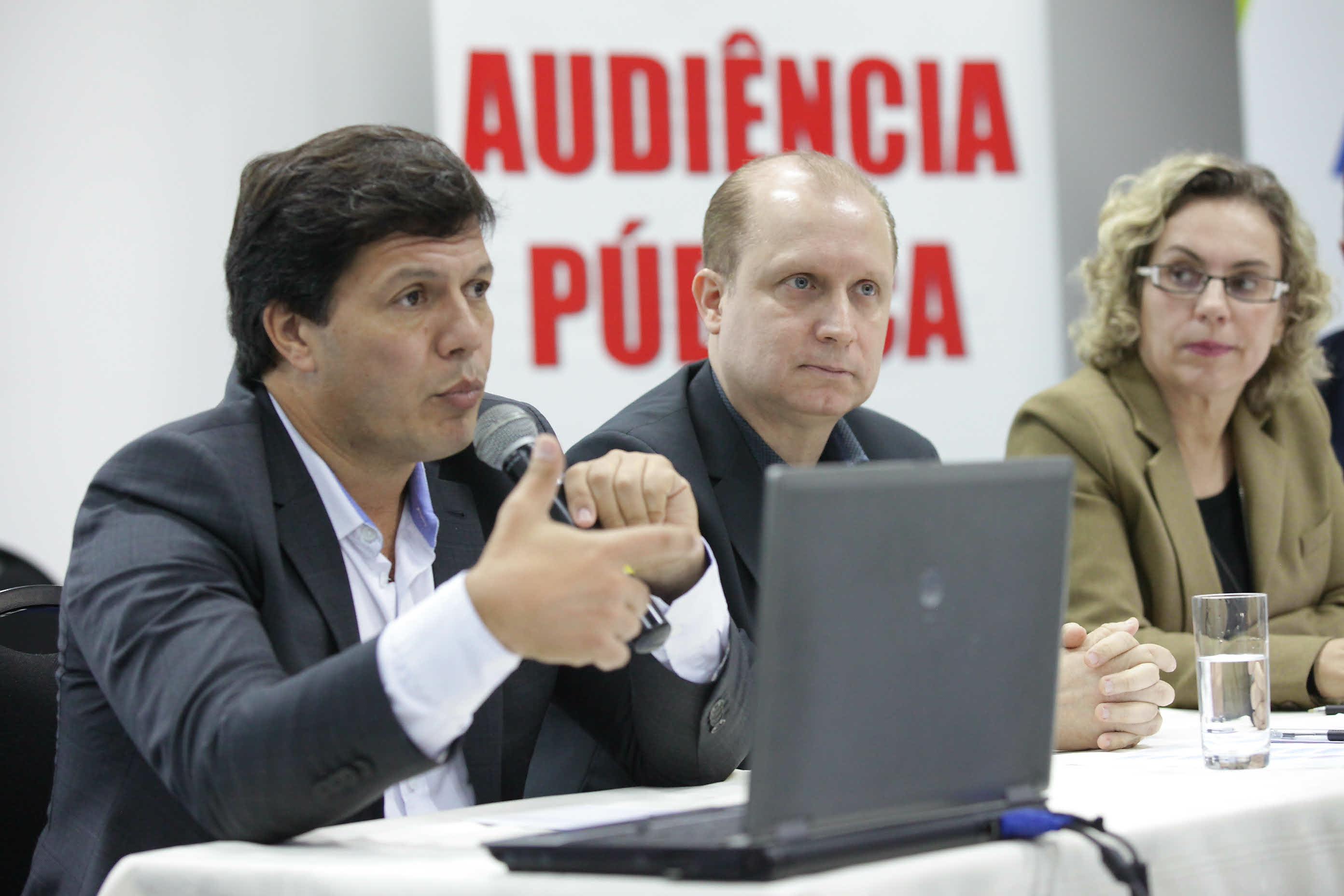 Lanes Randal Prates Marques. Audiência Pública - Implantação da Região Metropolitana do Vale do Itajaí