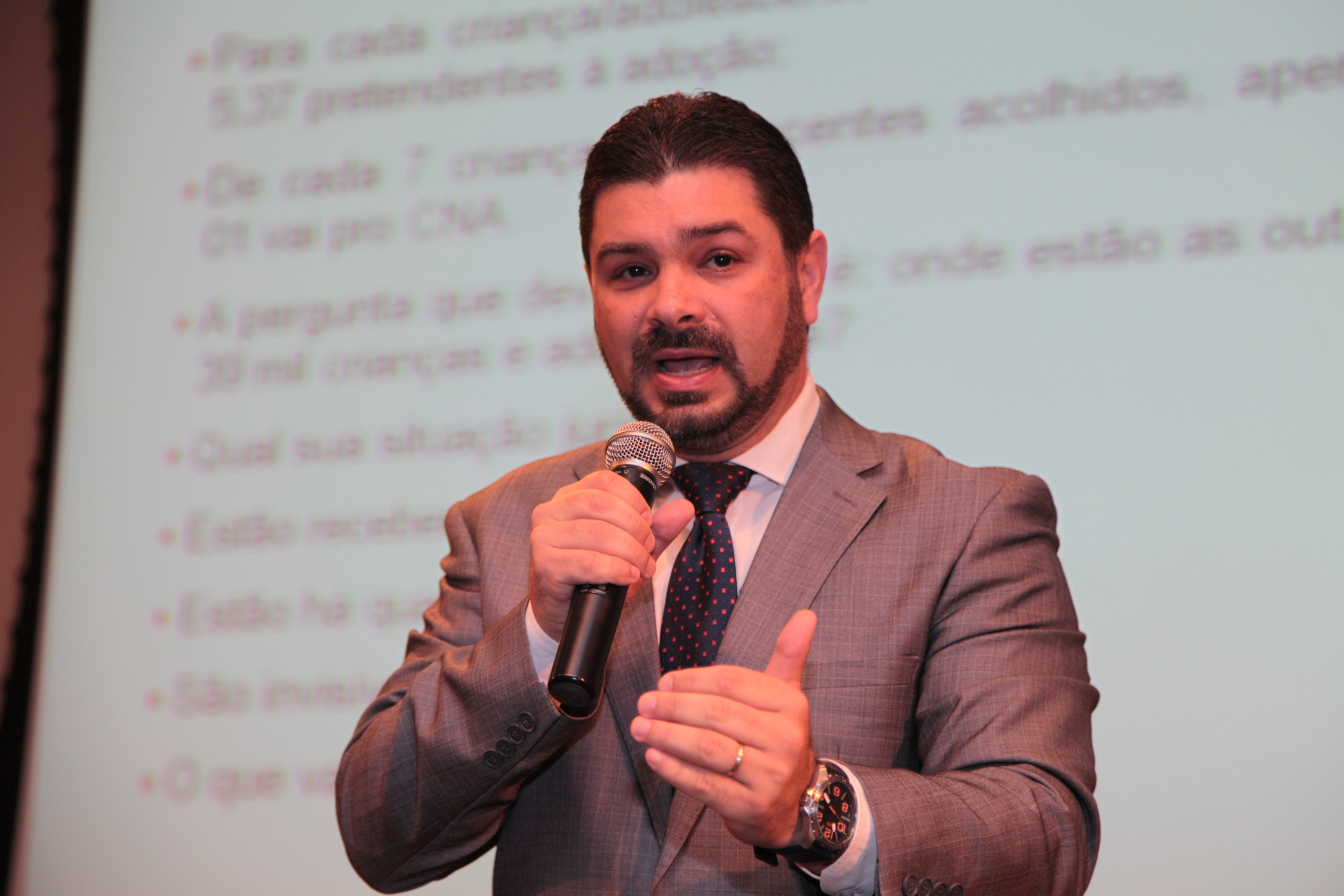 Dr. André Tuma, Promotor de Justiça do Ministério Público de Minas Gerais em Lançamento do Seminário 