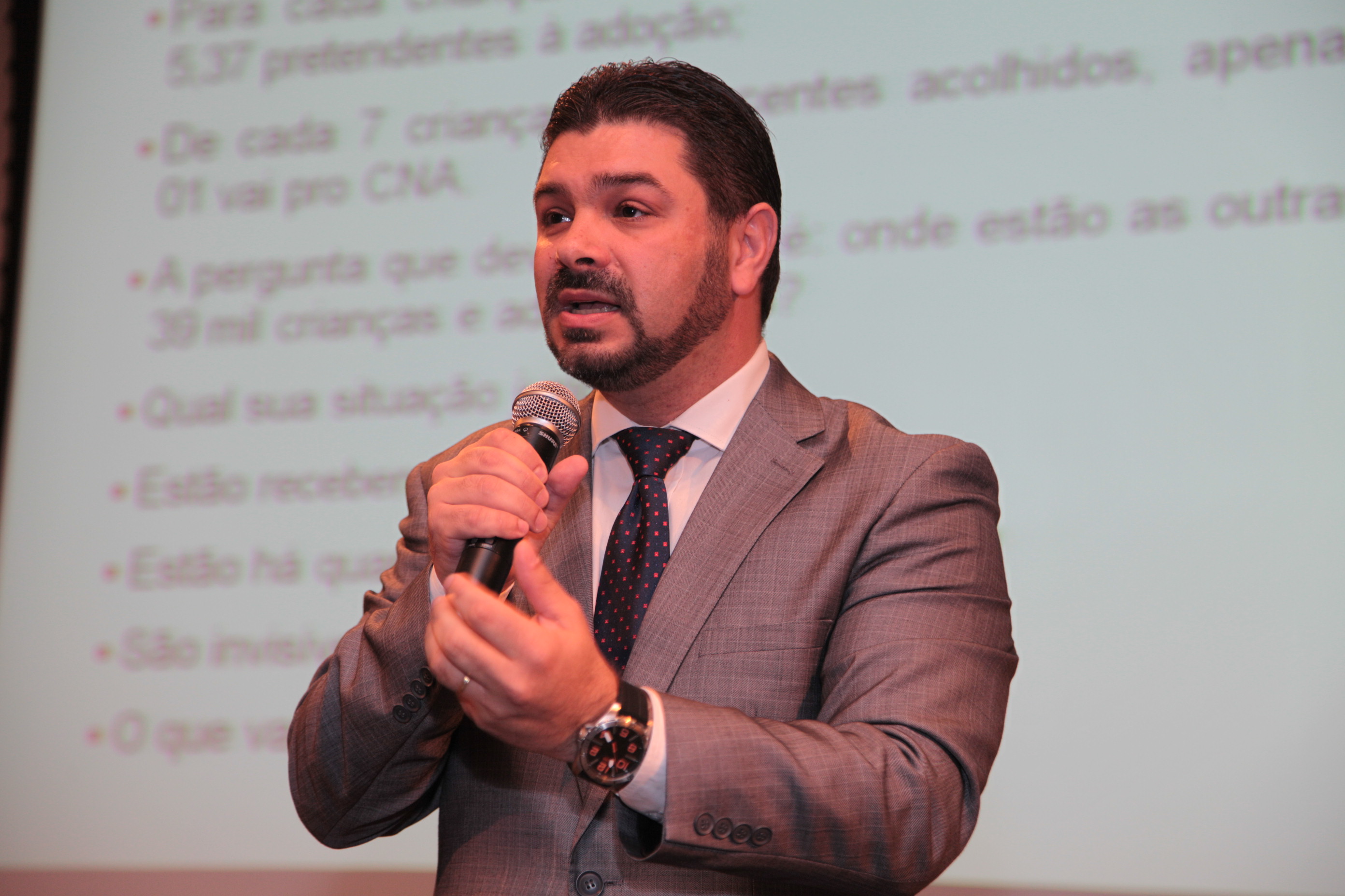 Dr. André Tuma, Promotor de Justiça do Ministério Público de Minas Gerais em Lançamento do Seminário 
