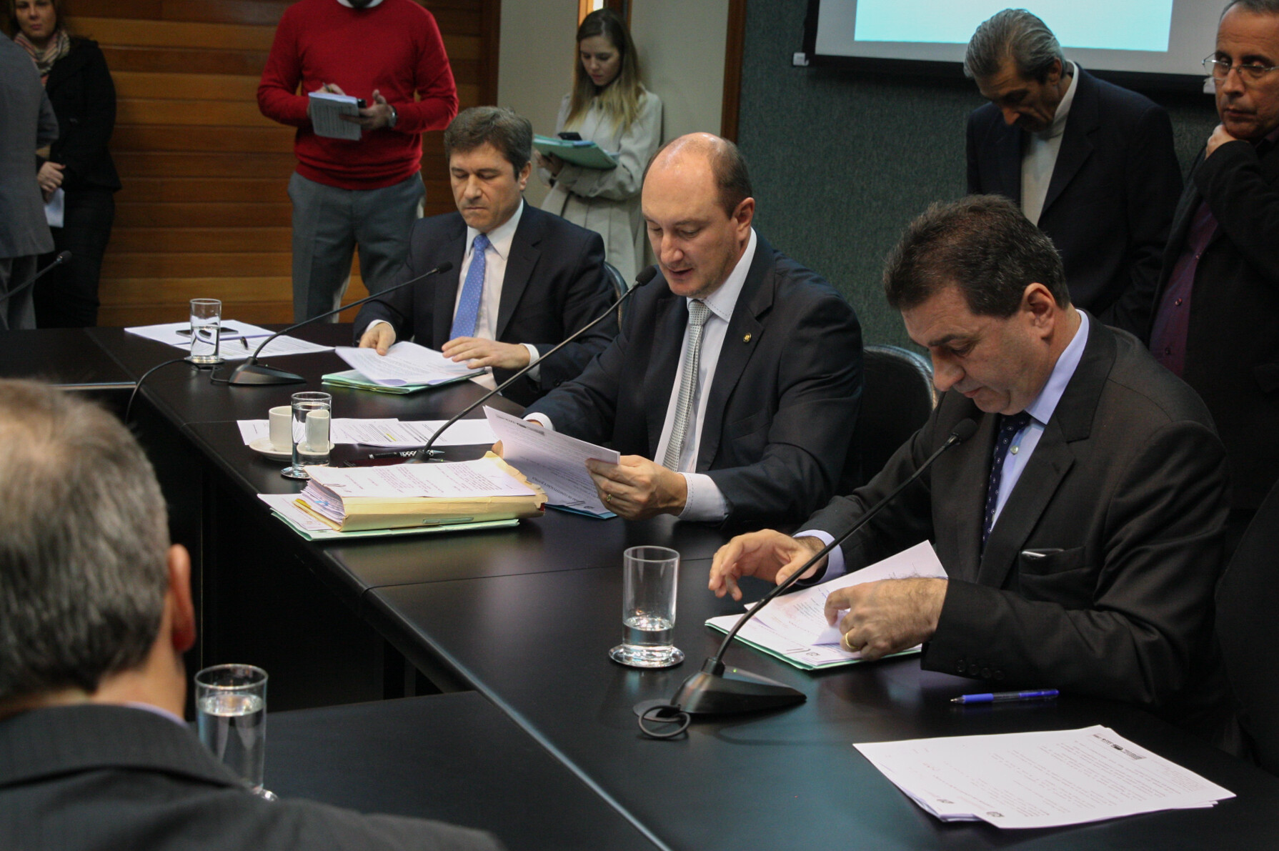 PEC que amplia recursos para a saúde está pronta para votação no plenário