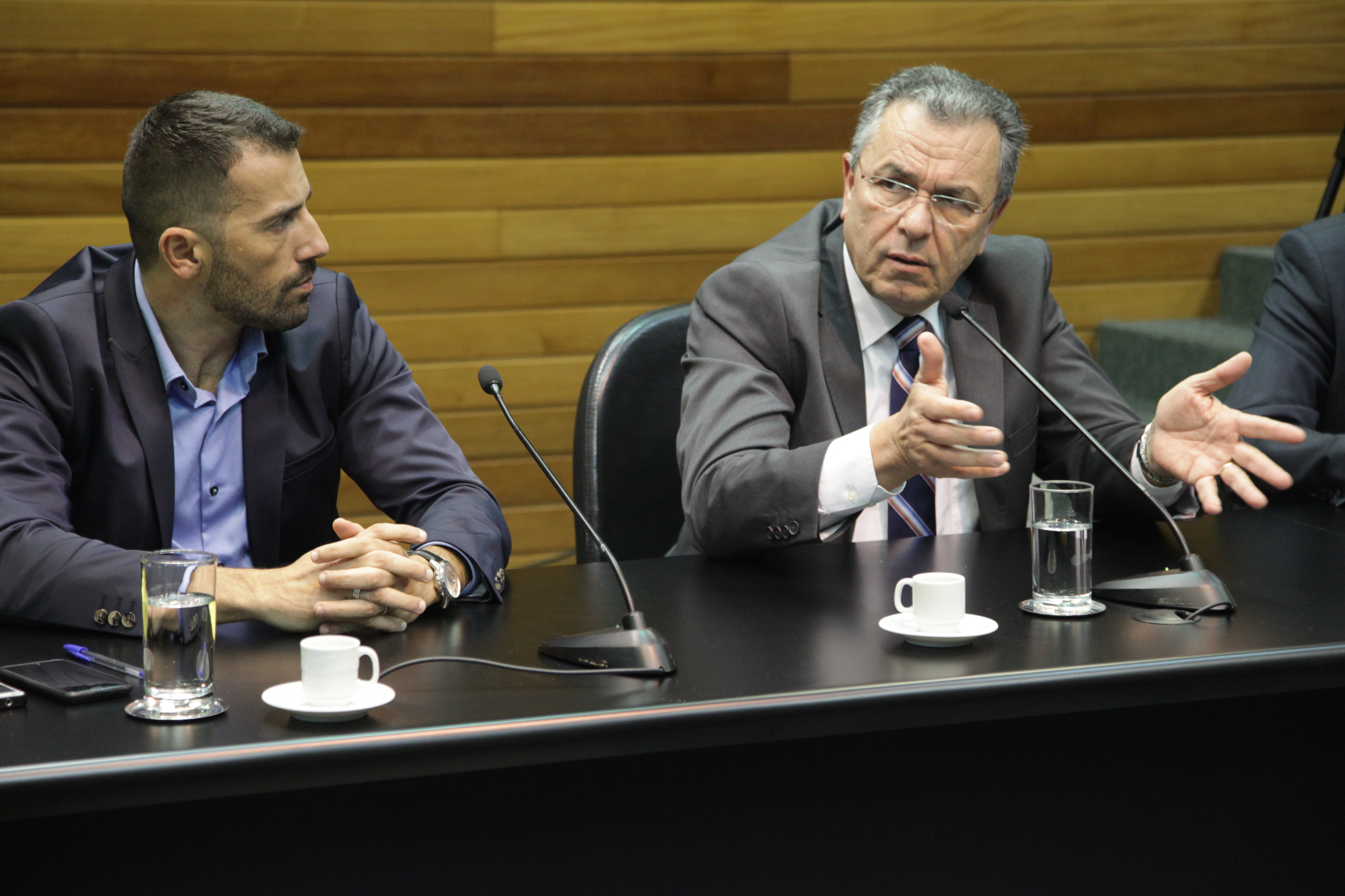 Comissão de Finanças  e Tributação.