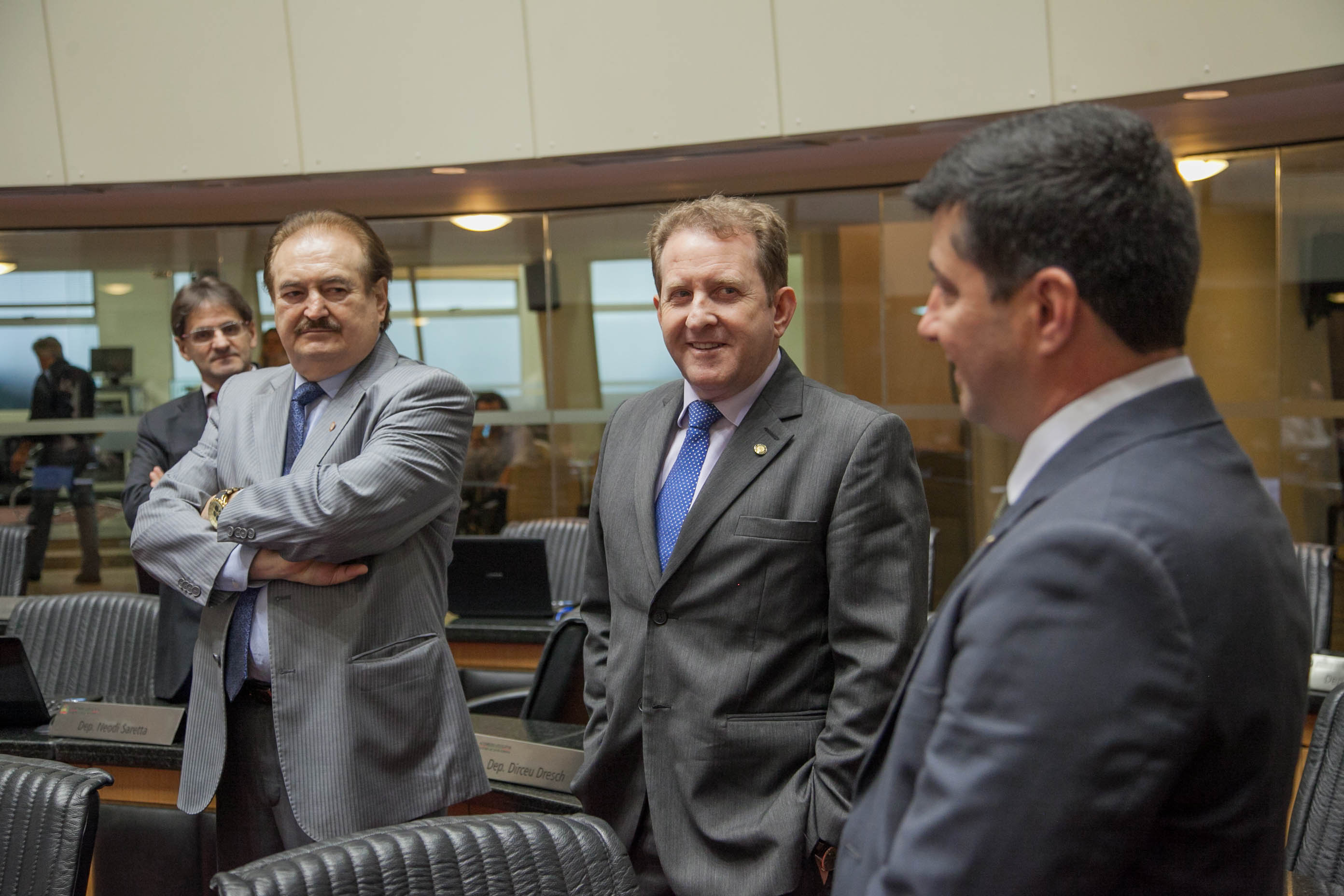 Deputado Narcizo Parisotto (PTB), Deputado Valmir Comin (PP) e Deputado Fábio Flôr (PP) em Sessão Ordinária