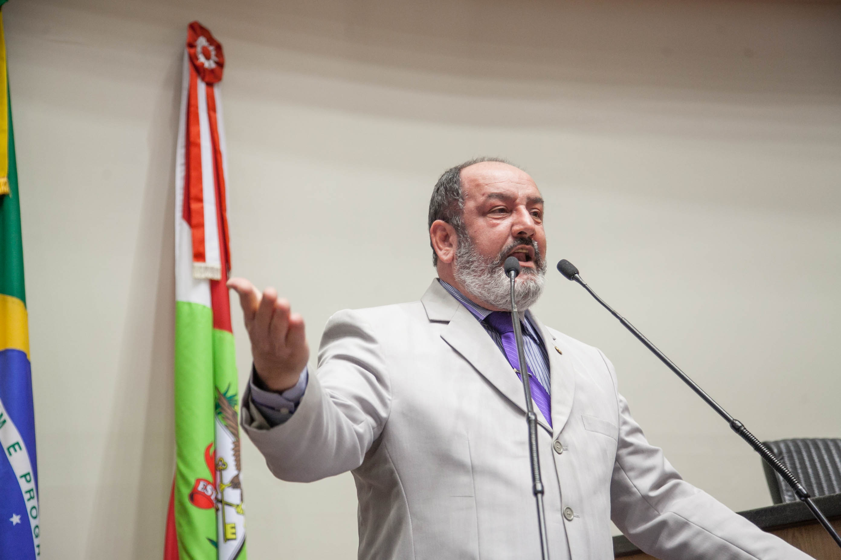 Deputado Roberto Salum (PRB) em Sessão Ordinária