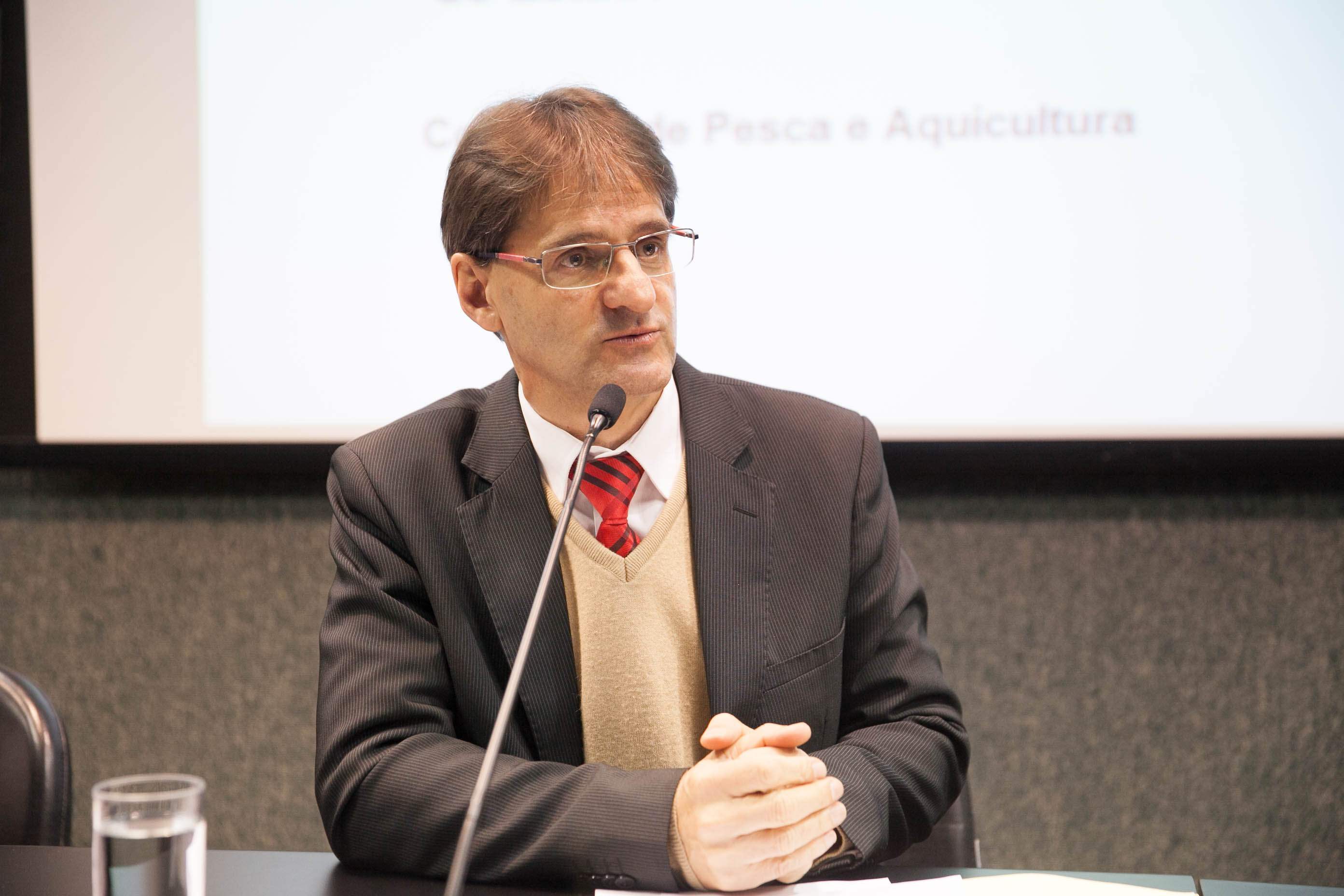 Deputado Neodi Saretta (PT) em Audiência Pública - Direito à Complementação da Aposentadoria dos Trabalhadores do Porto de Imbituba.