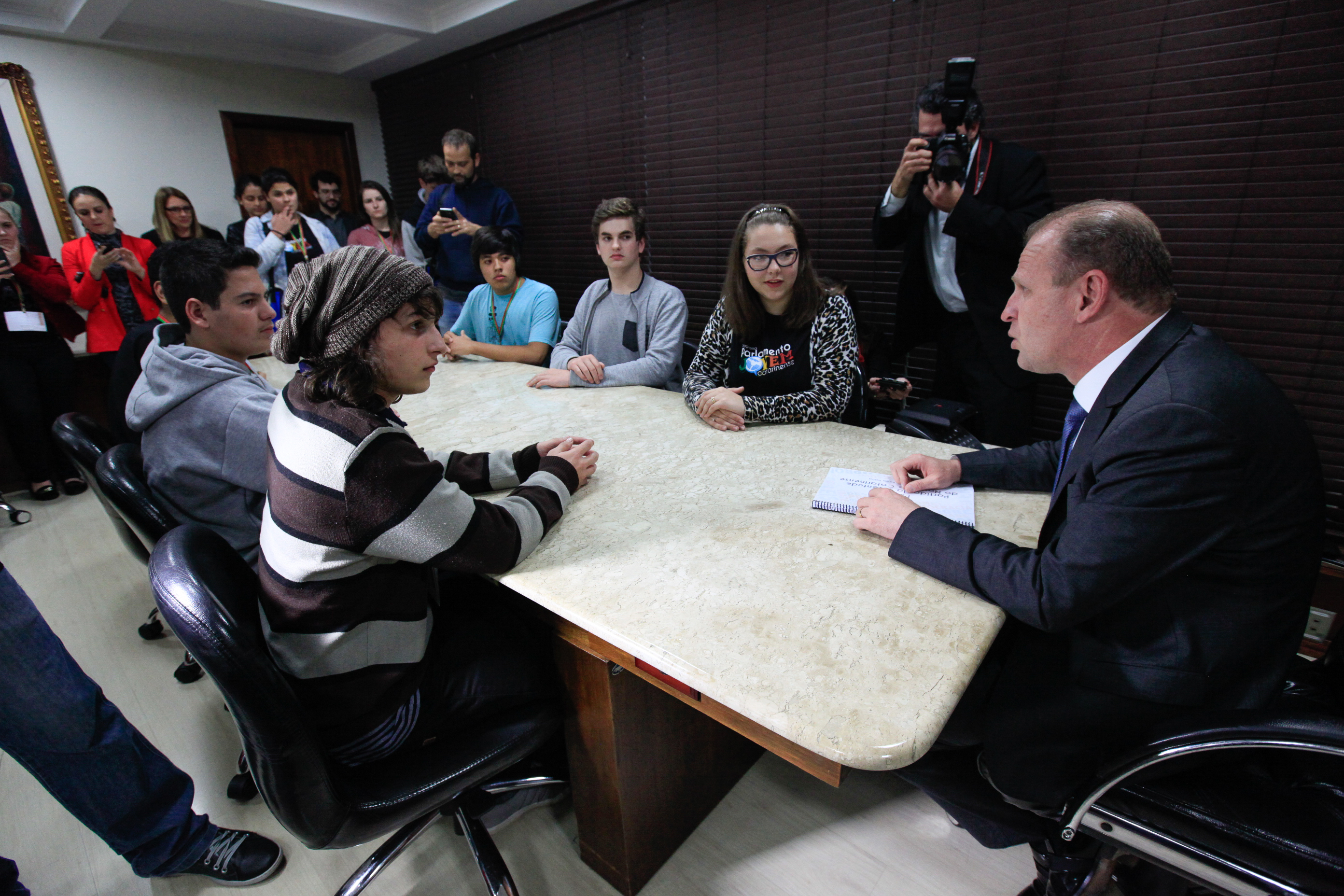 Parlamento Jovem visita Presidência da Assembleia. Foto:Miriam Zomer