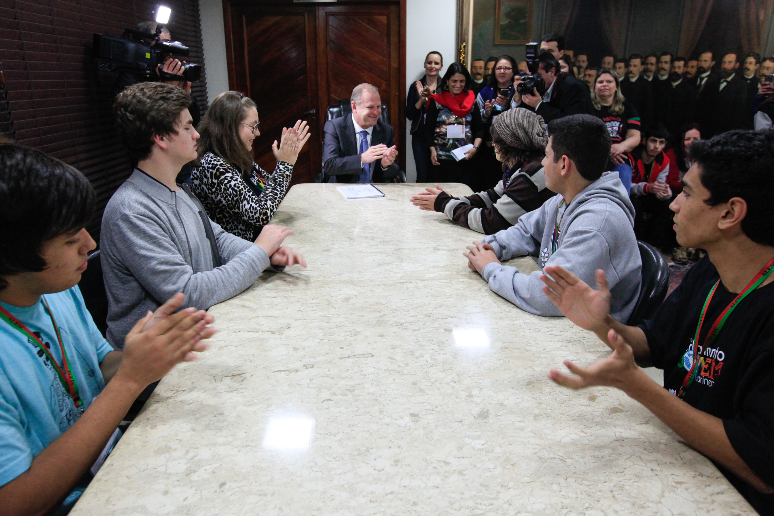 Parlamento Jovem visita Presidência da Assembleia. Foto:Miriam Zomer