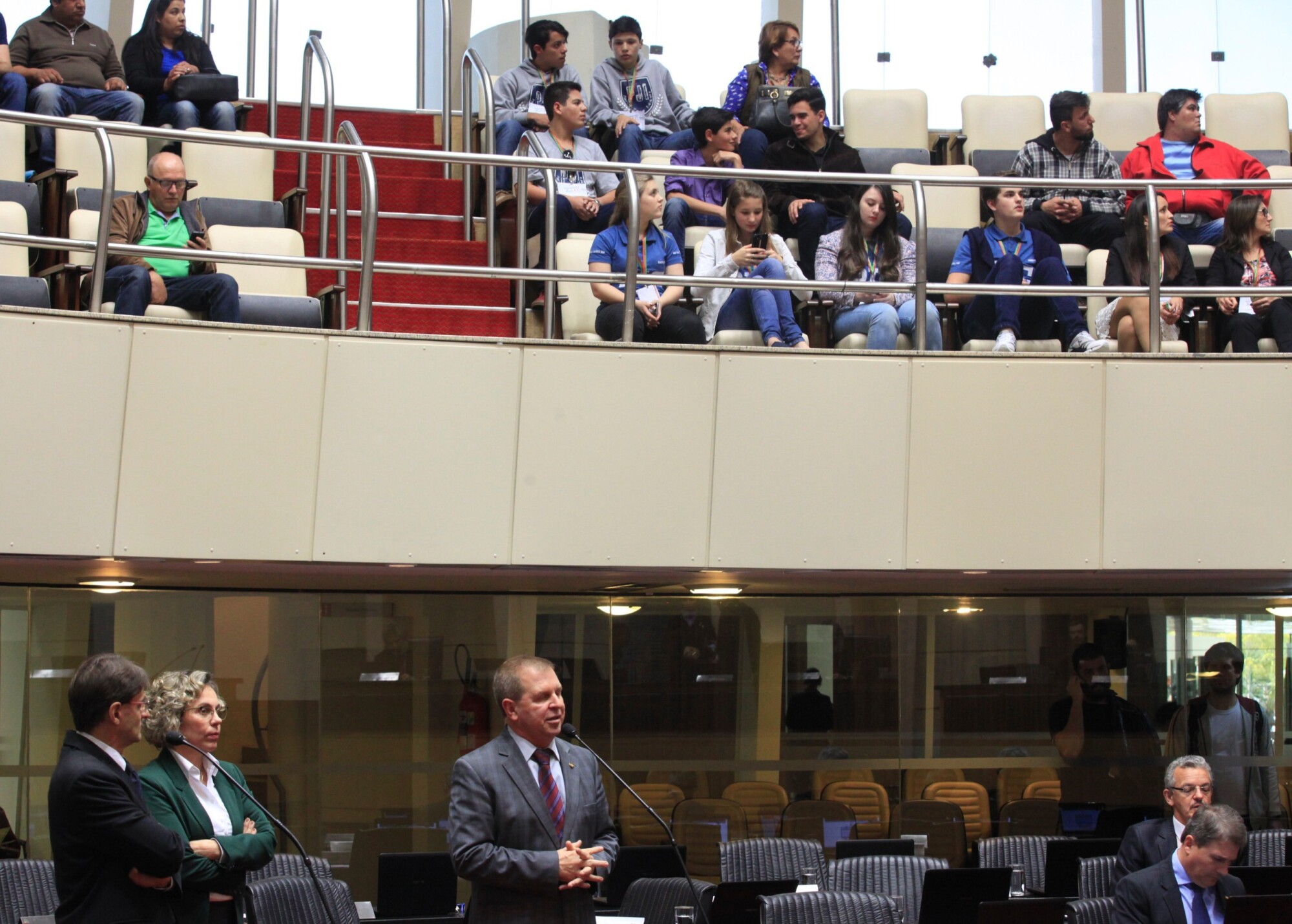 No segundo dia, Parlamento Jovem sorteia escolas da próxima edição
