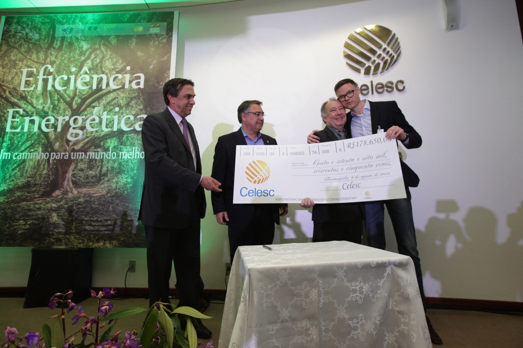 Celesc quer substituir 10,5 mil refrigeradores em campanhas de eficiência