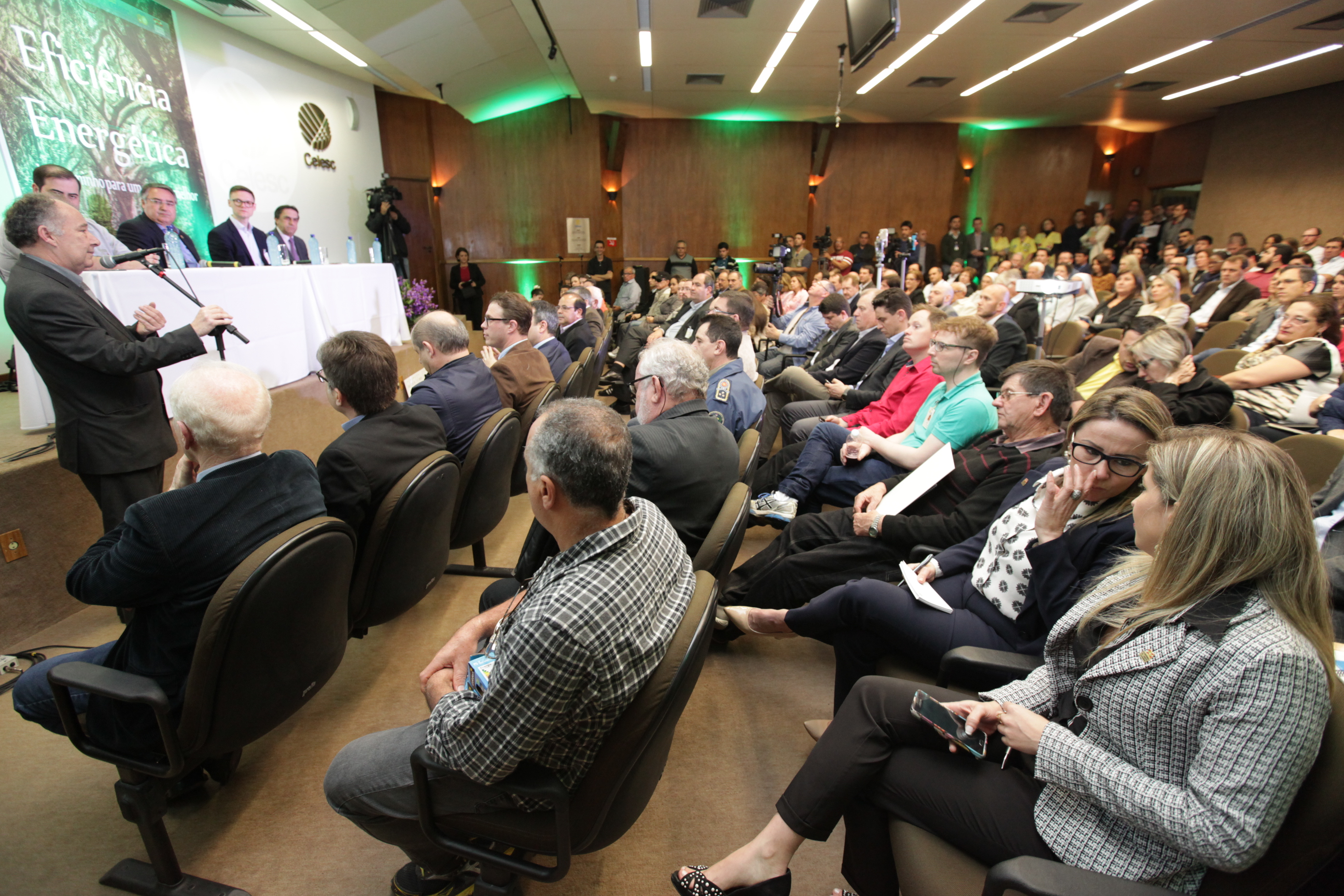 Bônus Eficiente - Celesc. Presidente da FAPAEs Santa Catarina Júlio César de Aguiar.