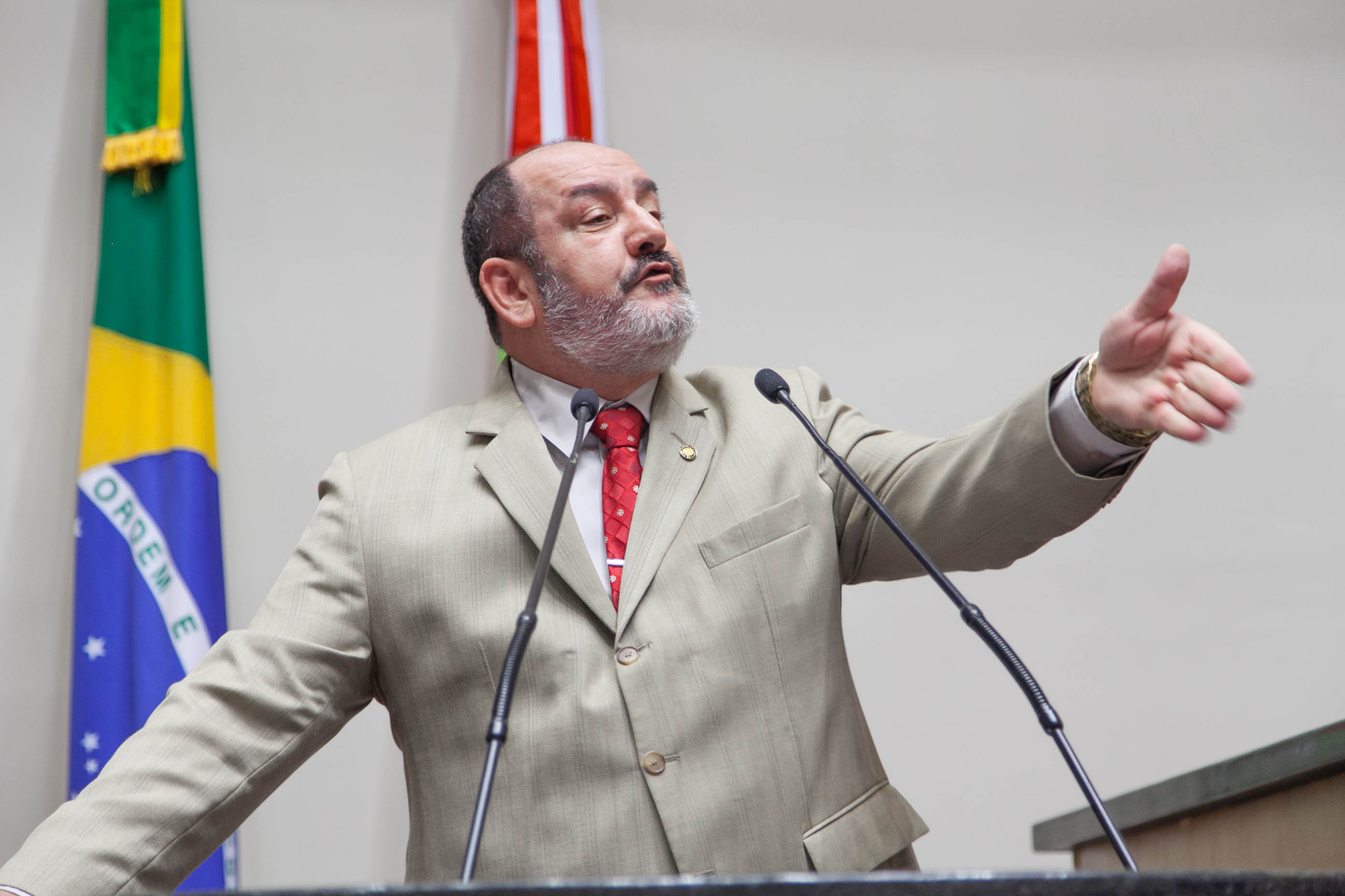 Deputado Roberto Salum (PRB) em Sessão Ordinária