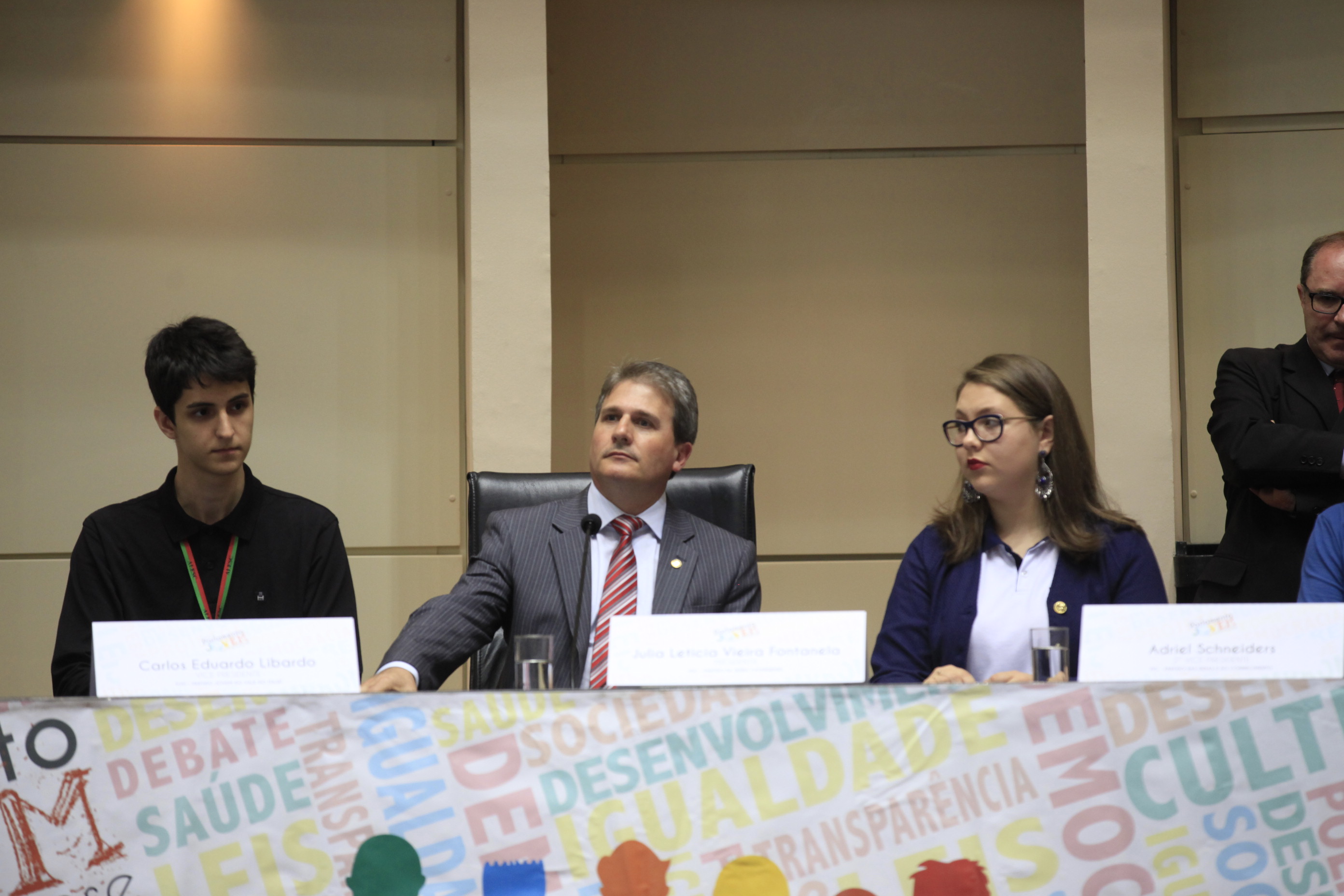Sessão Especial do Parlamento Jovem.