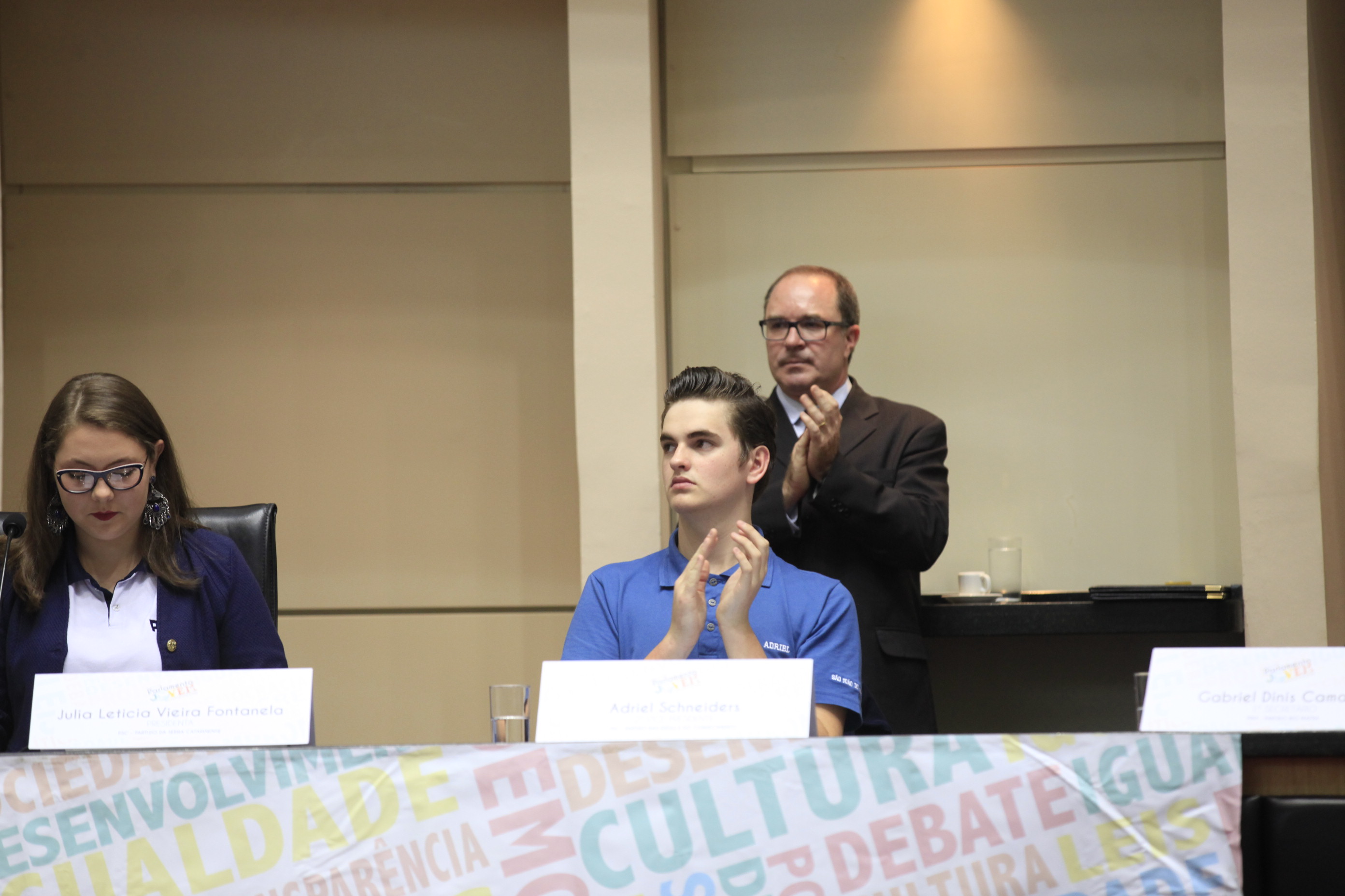 Sessão Especial do Parlamento Jovem.