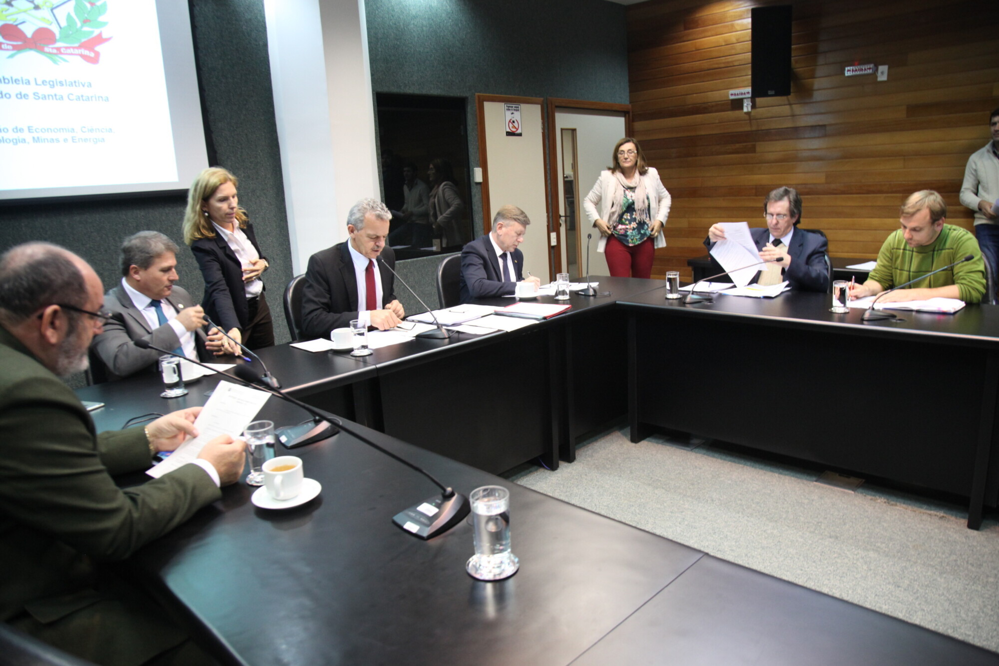Comissão de Economia aprova audiência para debater convênio do ICMS