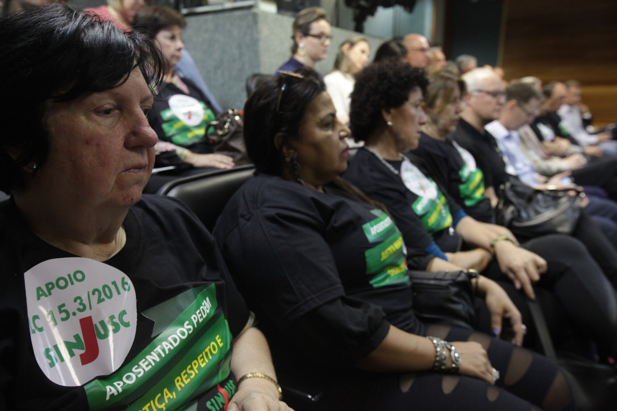 Servidores do Judiciário acompanharam a reunião