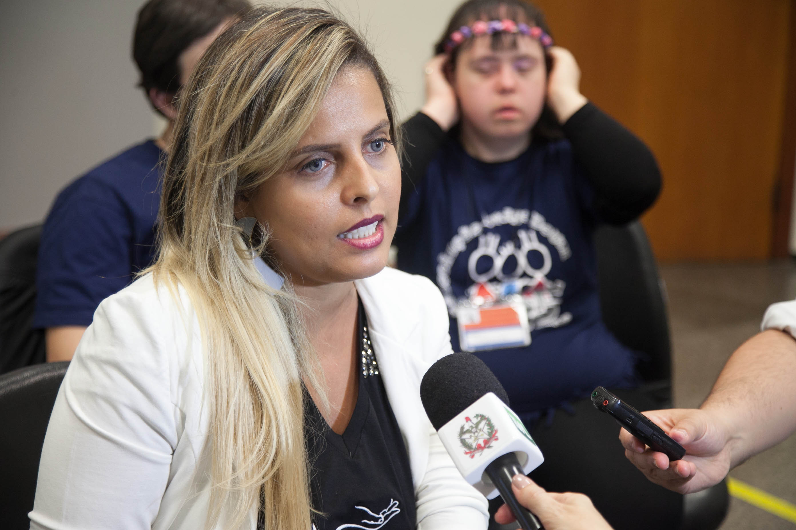 Entrevista com diretor do filme Cromossomo 21. Karina Carvalho, Projeto Vem Inclusão Moda e Arte.