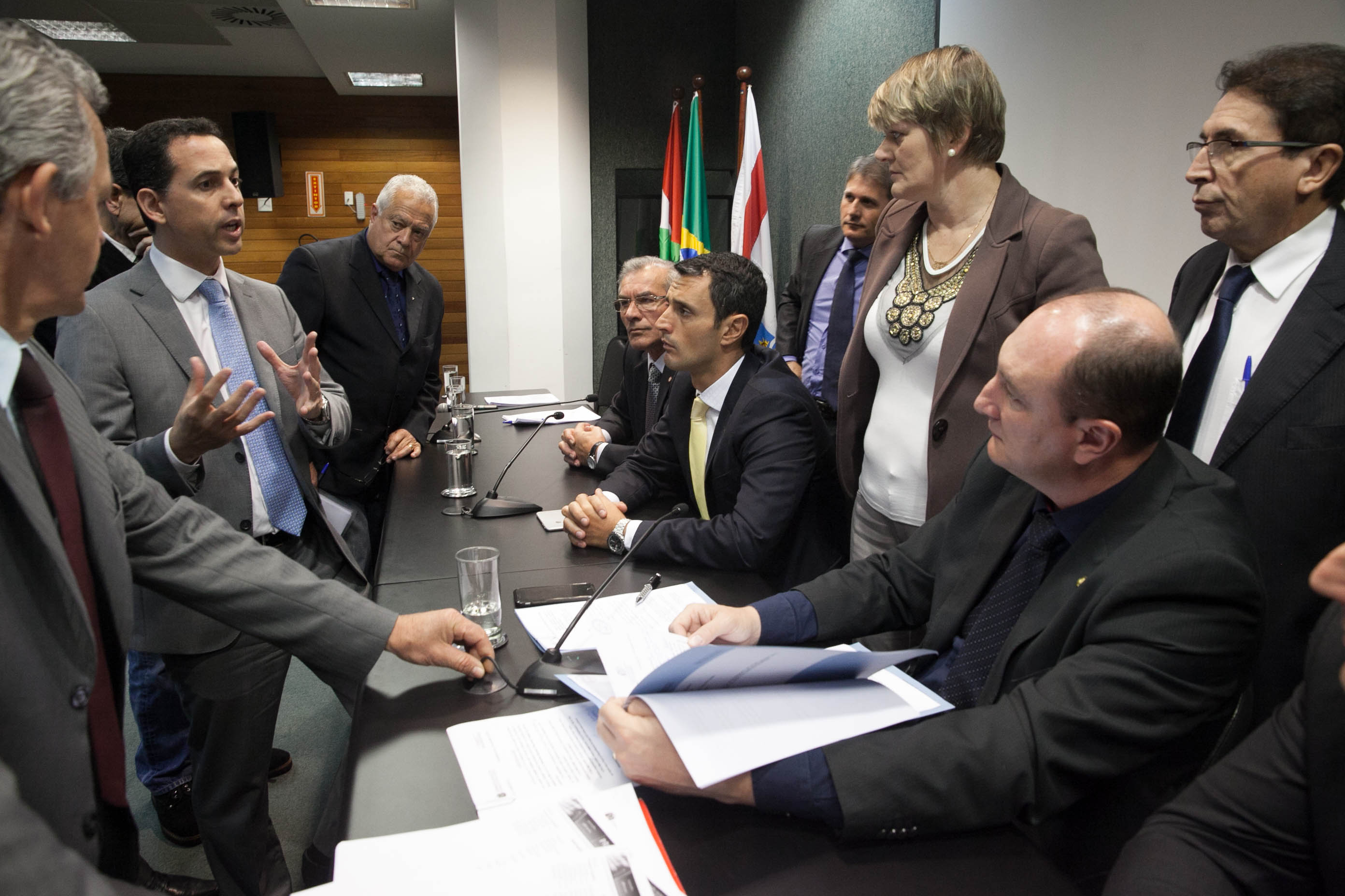 Comissão Conjunta: CCJ, Trabalho e Finanças