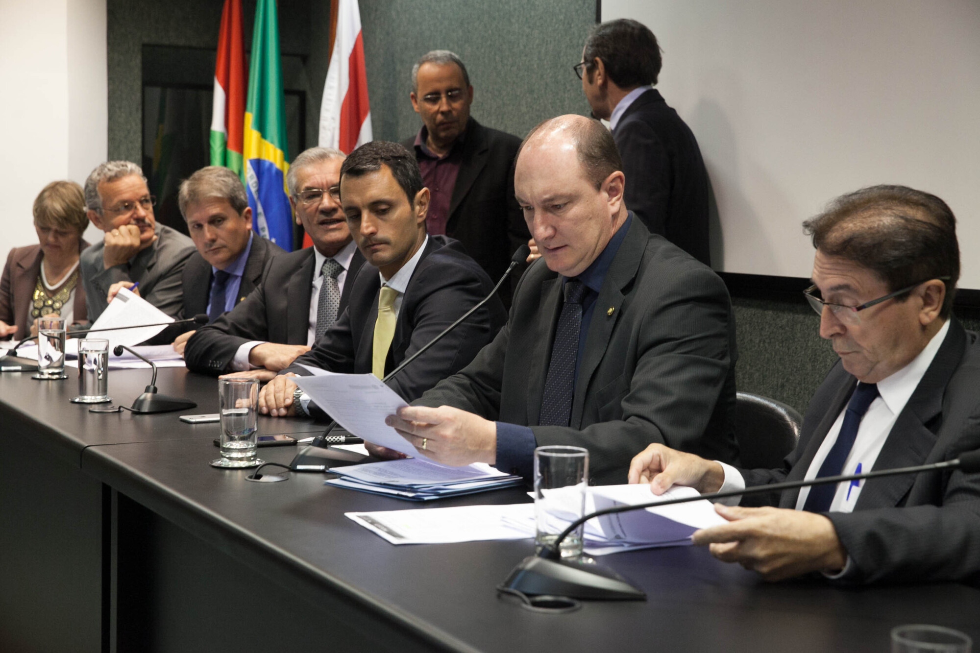 Em reunião conjunta extraordinária, parlamentares das comissões de Constituição e Justiça; Finanças e Tributação; Trabalho, Administração e Serviço Pú