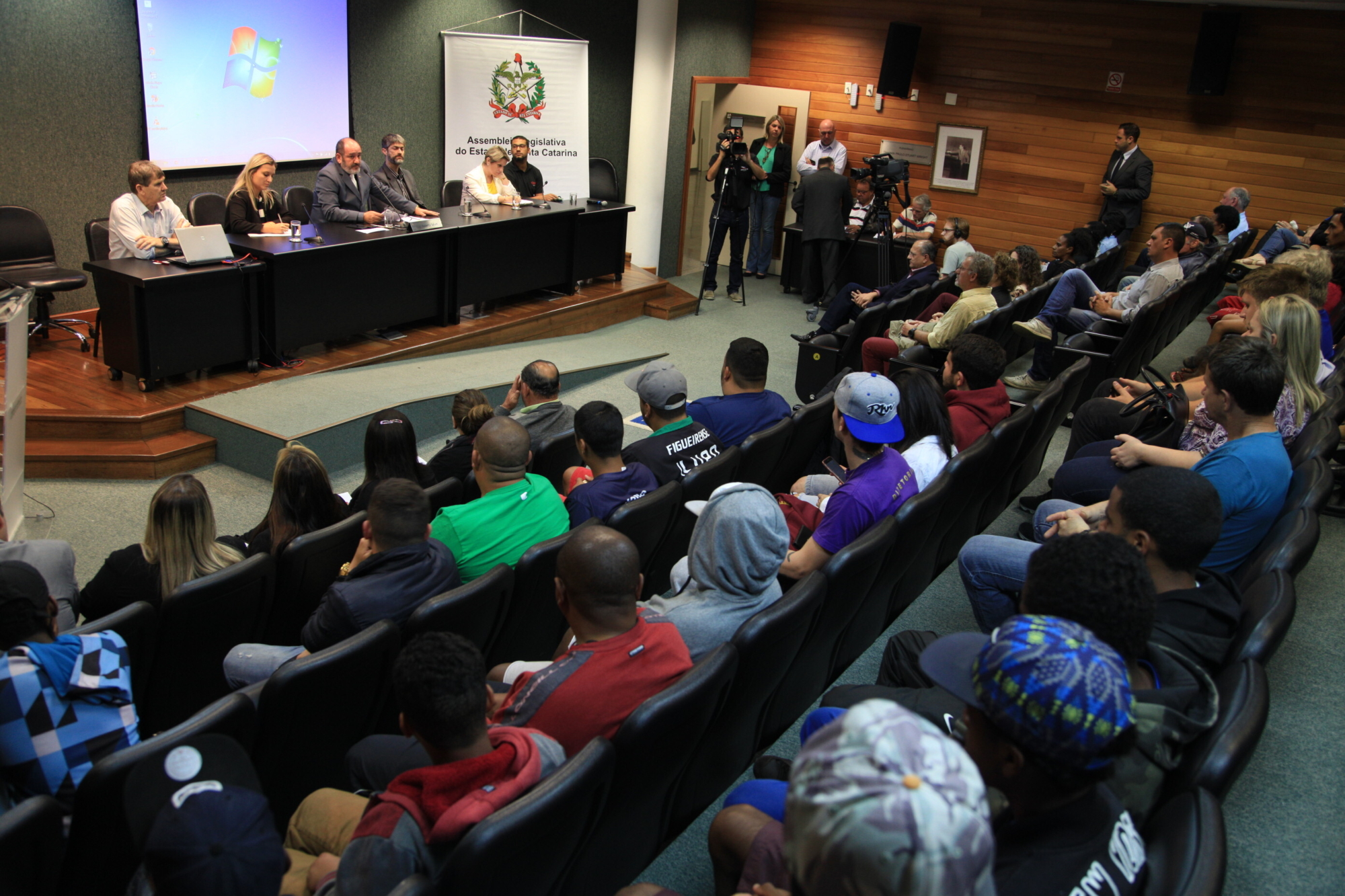 Comunidades reinvidicam uso público de área da Capital
