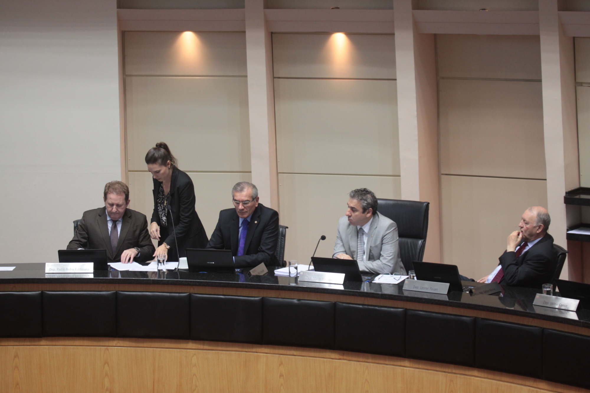 Deputados querem inclusão de rodovias no pacote de concessões da União