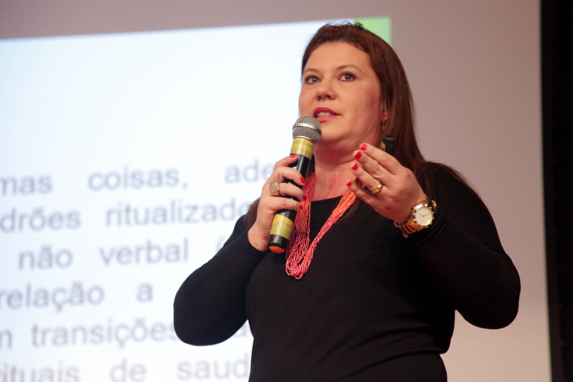 Giovanna Marques Flores, psicóloga do Cenet