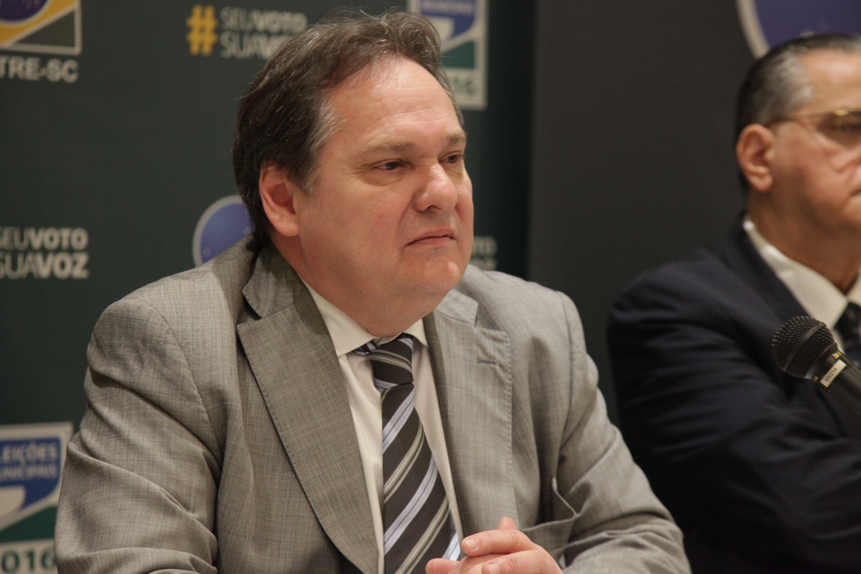 Presidente do TRE Desembargador Cesar Abreu
