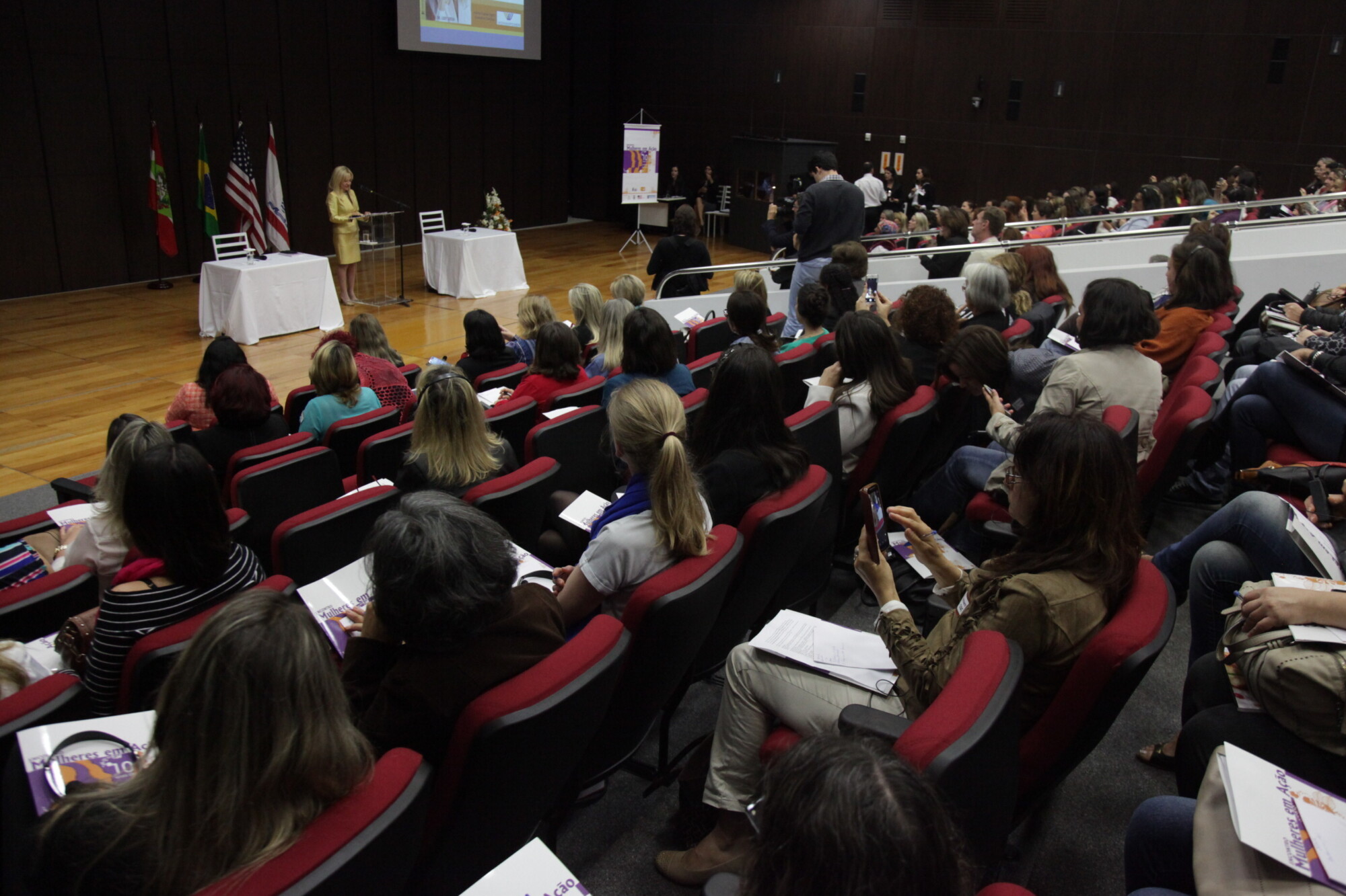 Empoderamento econômico pode ajudar a romper o ciclo da violência contra a mulher