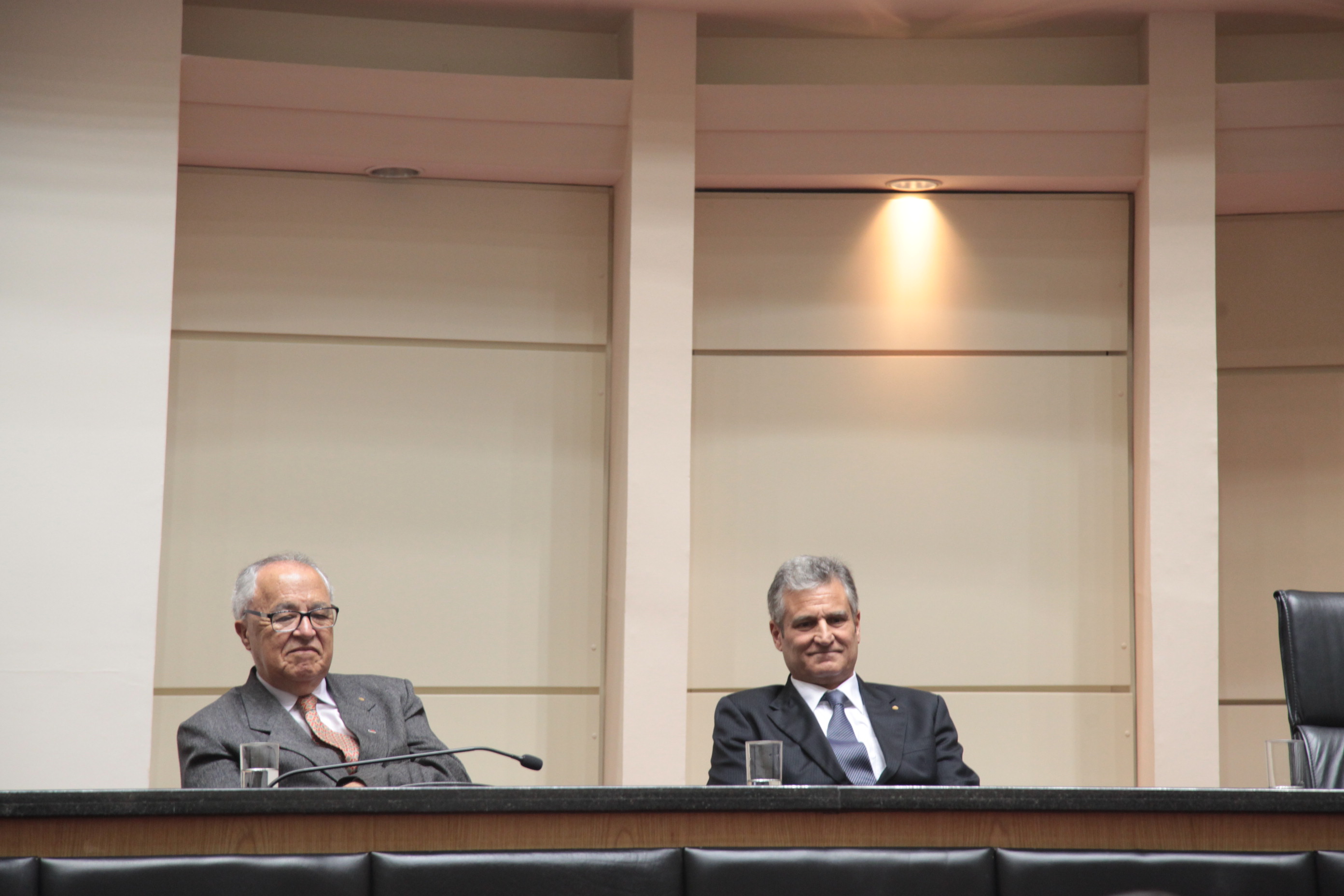 Sessão Especial em comemoração aos 90 anos do Lira Tênis Clube.