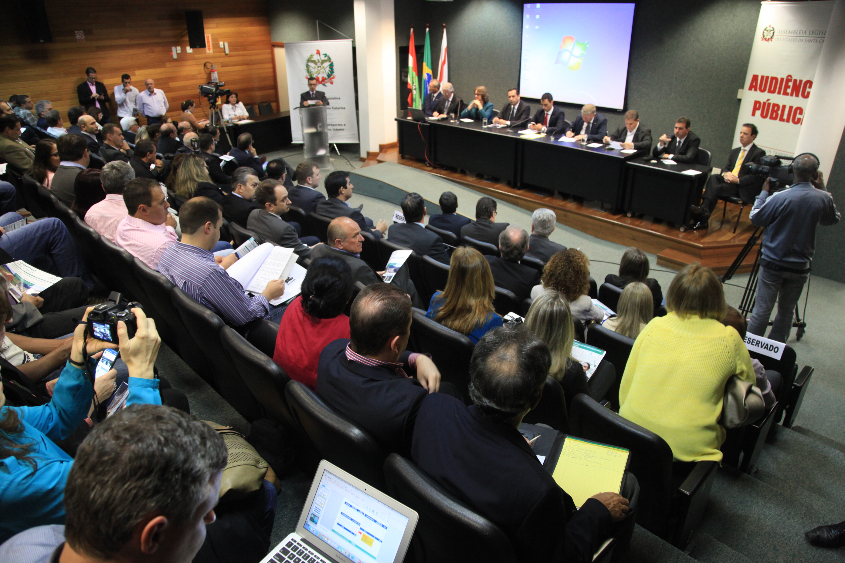 Audiência Pública  - Contorno Viário da Gd. Florianópolis e Duplicação da BR 470.