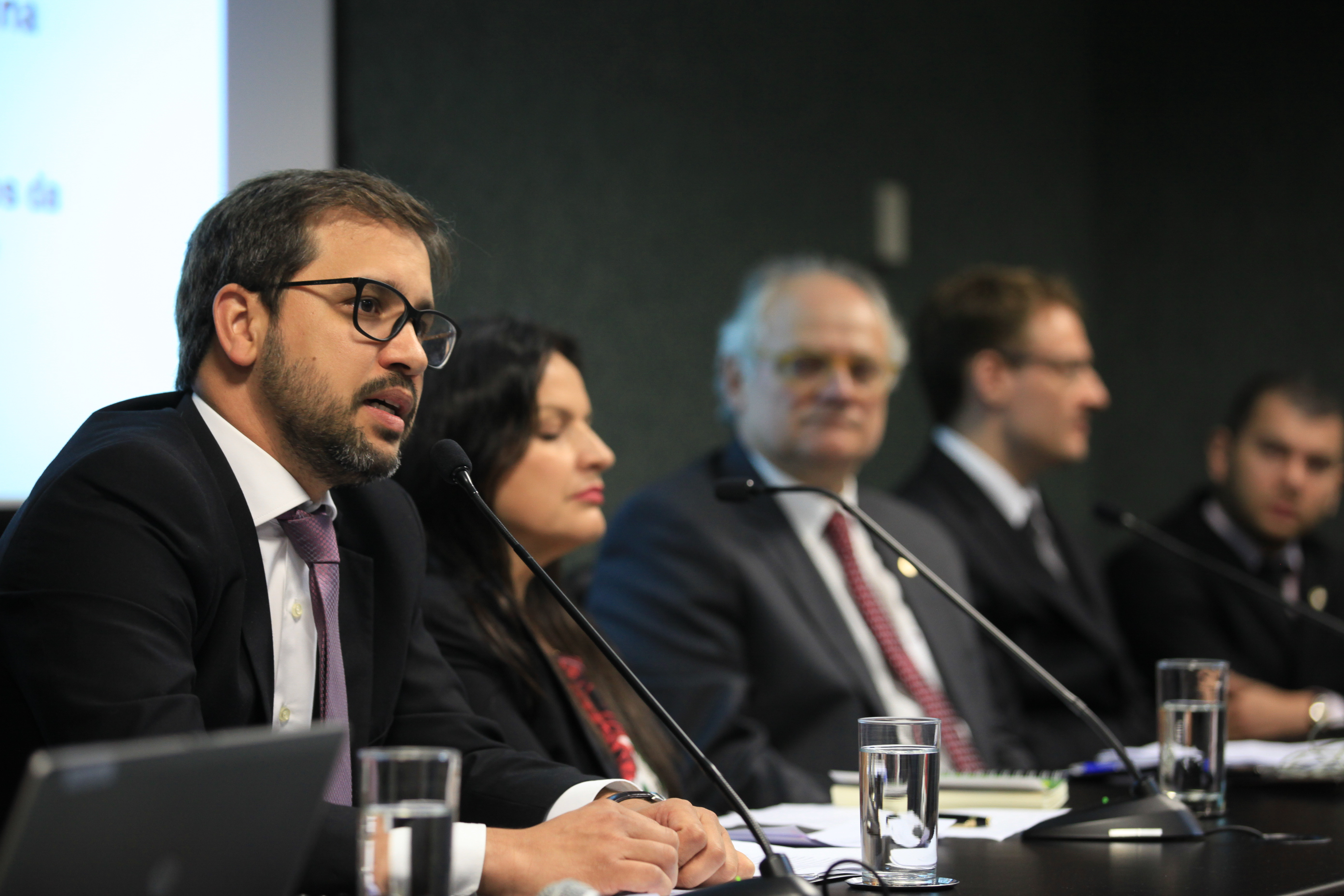 DAudiência Pública - Serviço de Proteção Social aos Adolescentes.